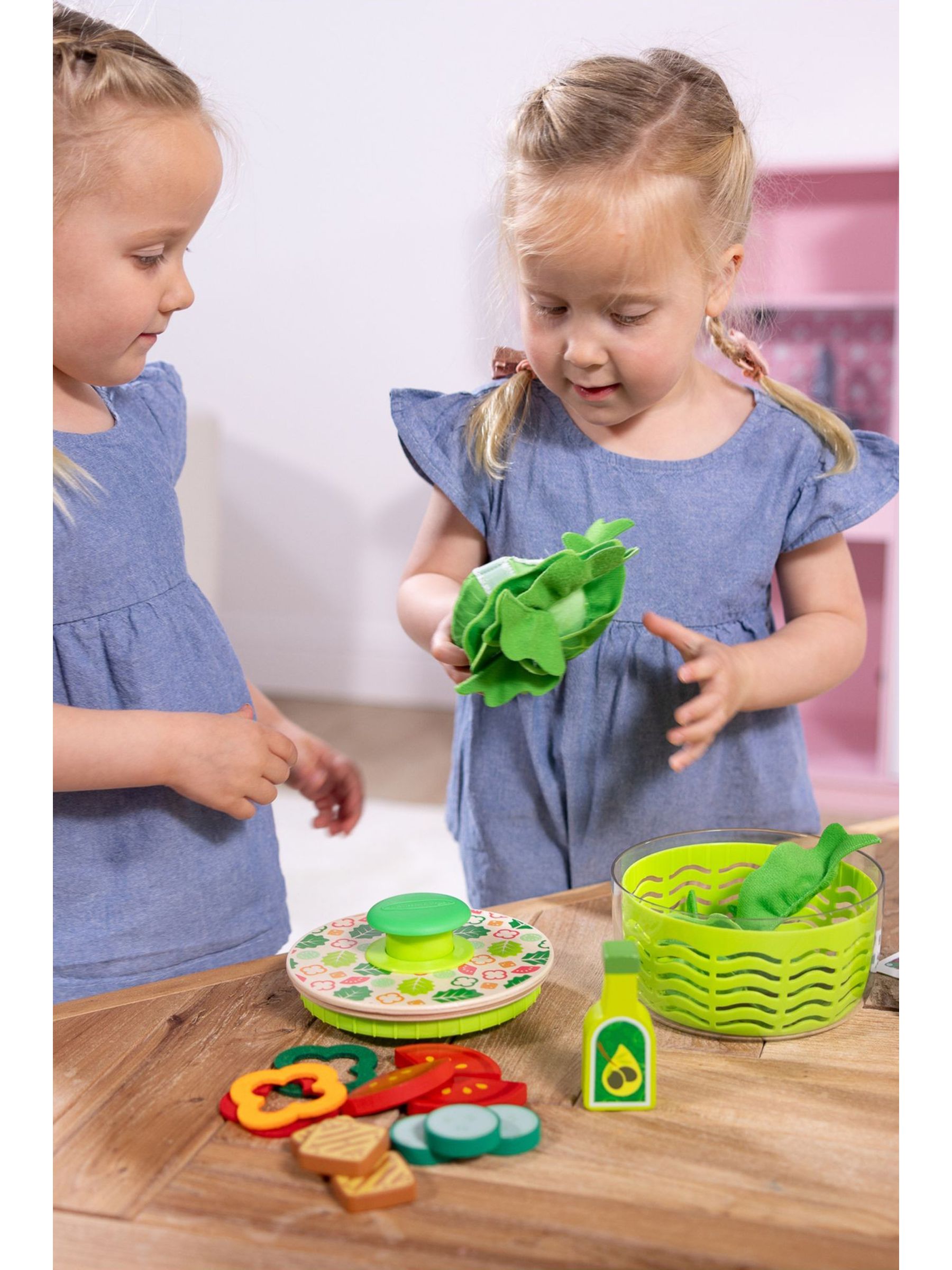 Melissa & Doug Salad Spinner Play Set