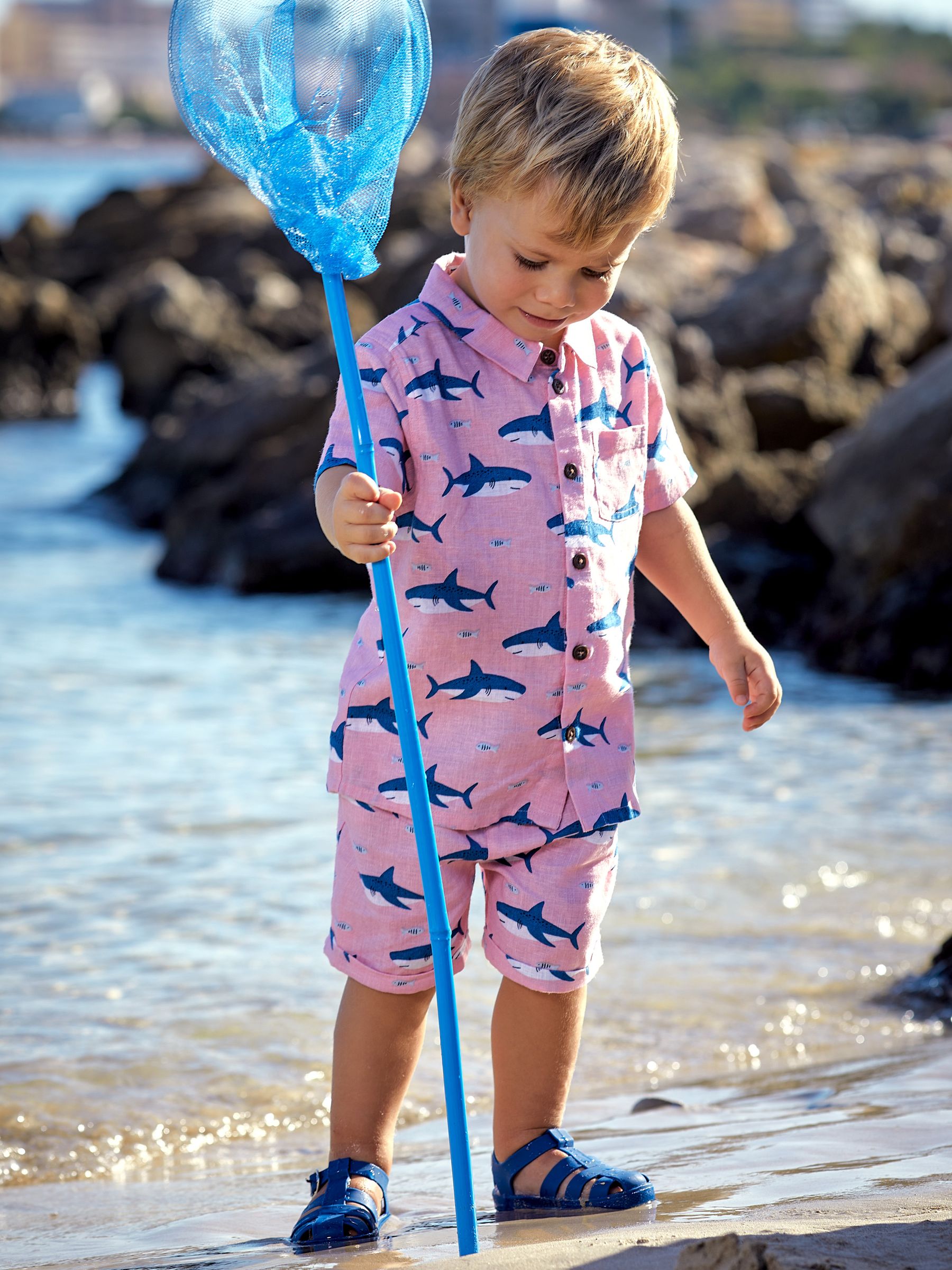 2-Piece Shark Cotton Linen Shirt & Shorts Set in Coral