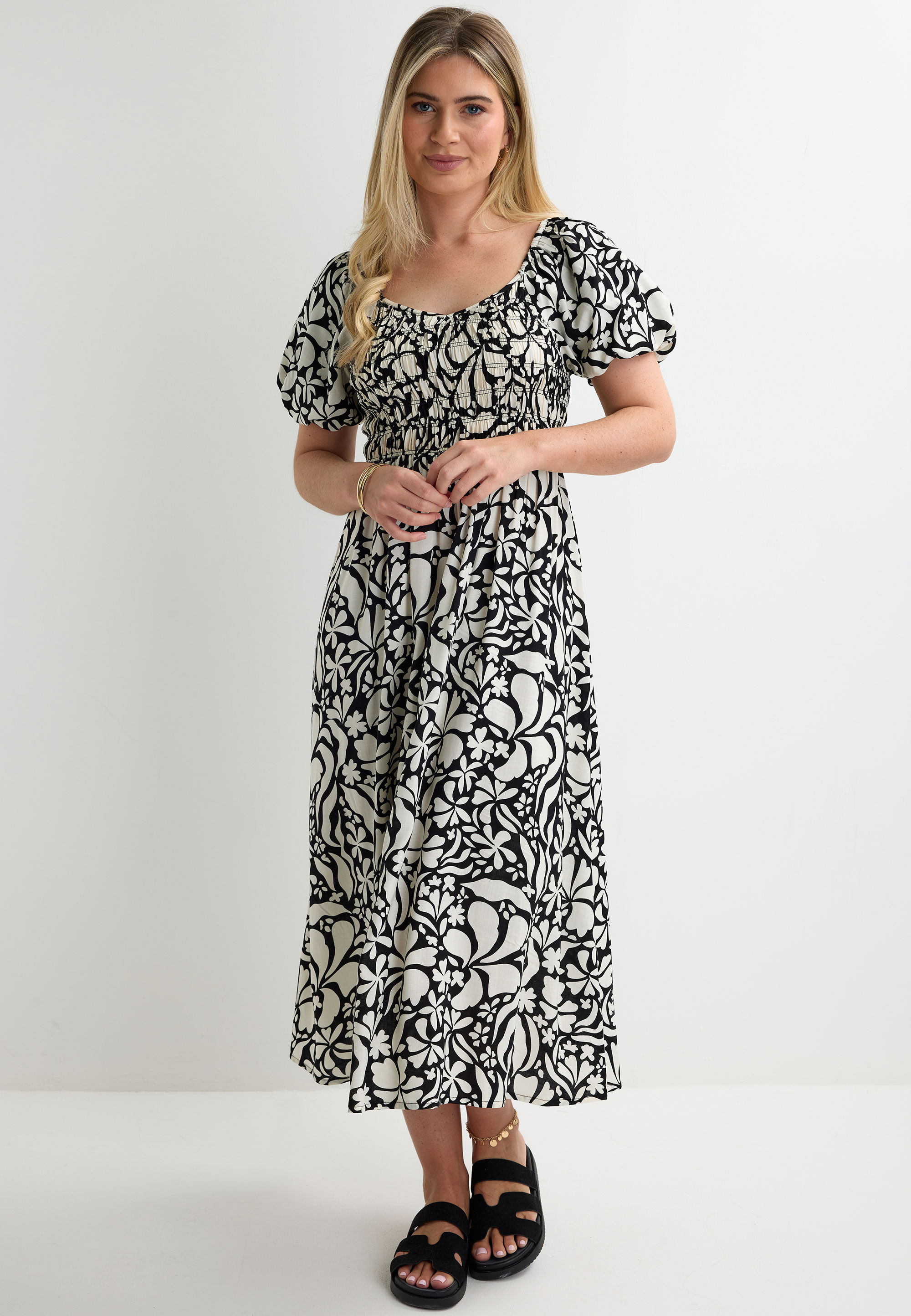 Womens Black and White Floral Print Sweetheart Dress