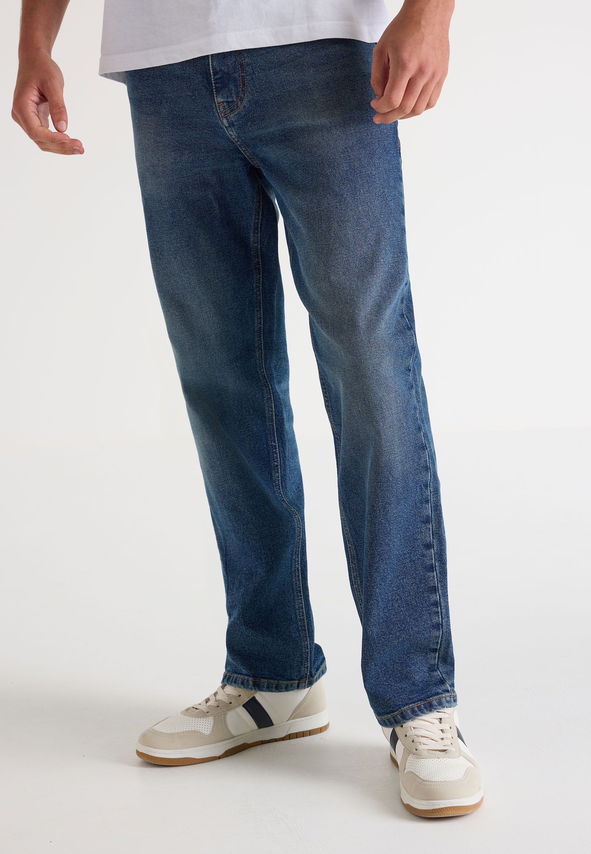 Mens Mid Blue Loose Fit Jeans