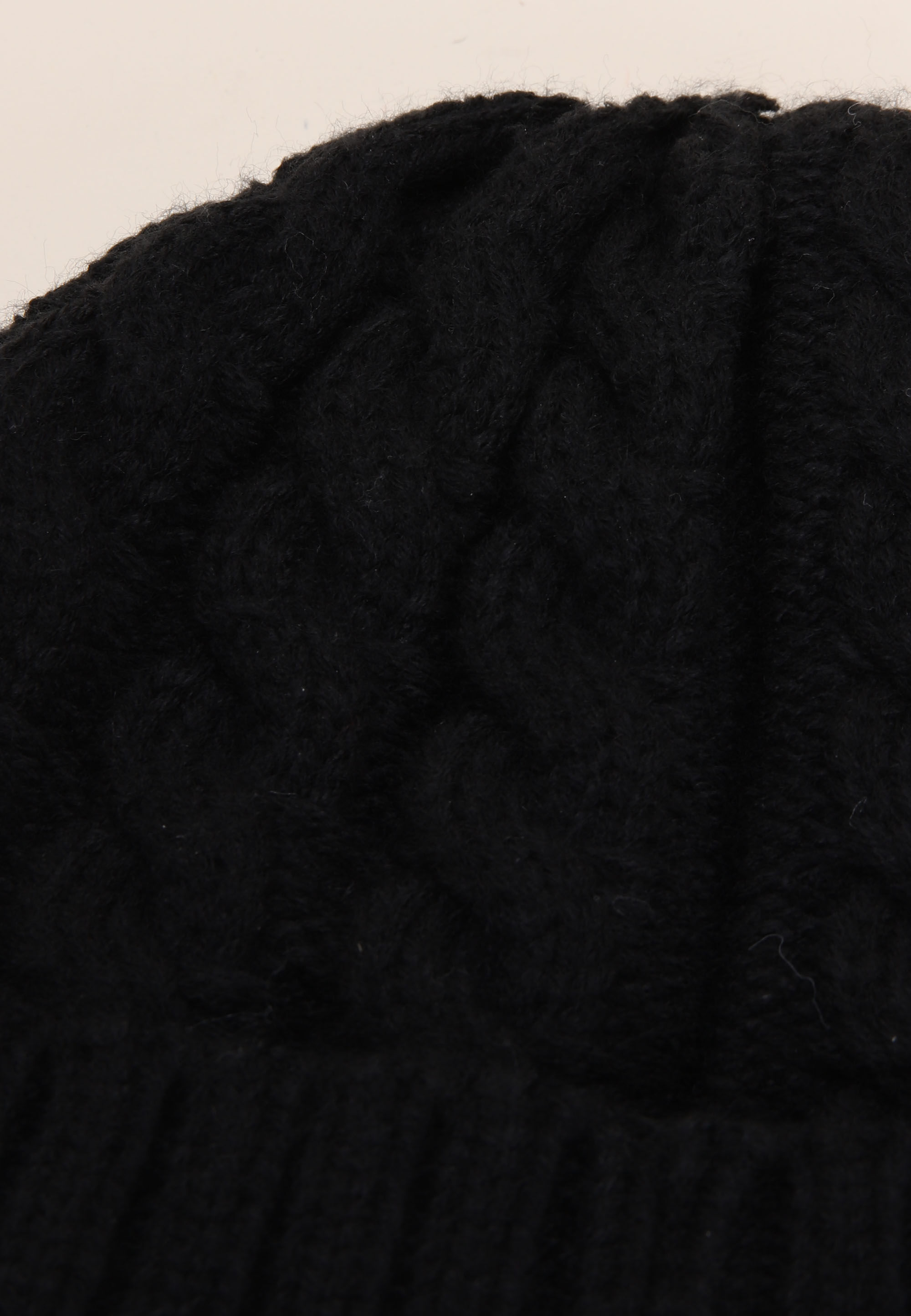 Mens Black Plain Thinsulate Cable Beanie