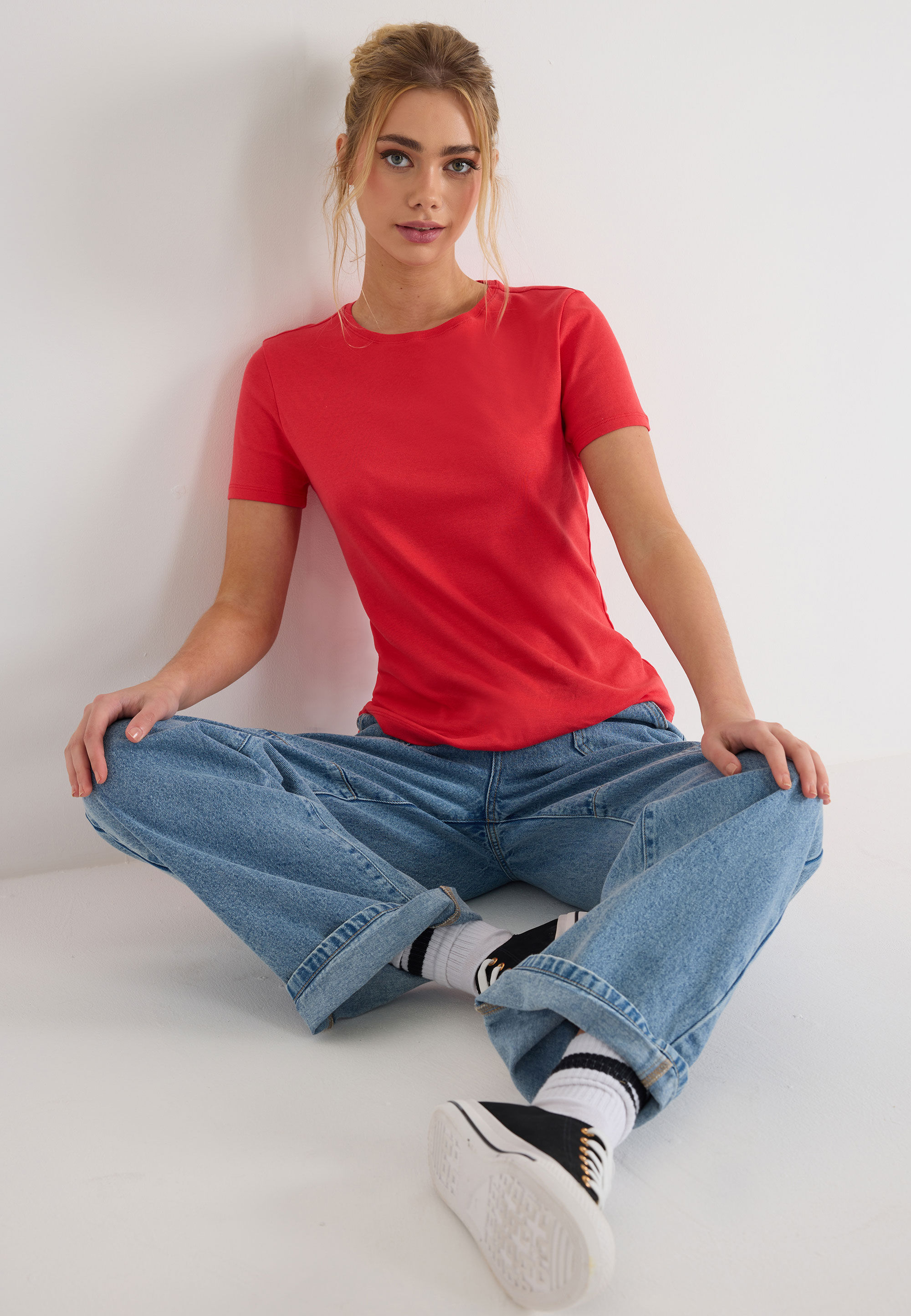 Womens Red Crew Neck T-shirt