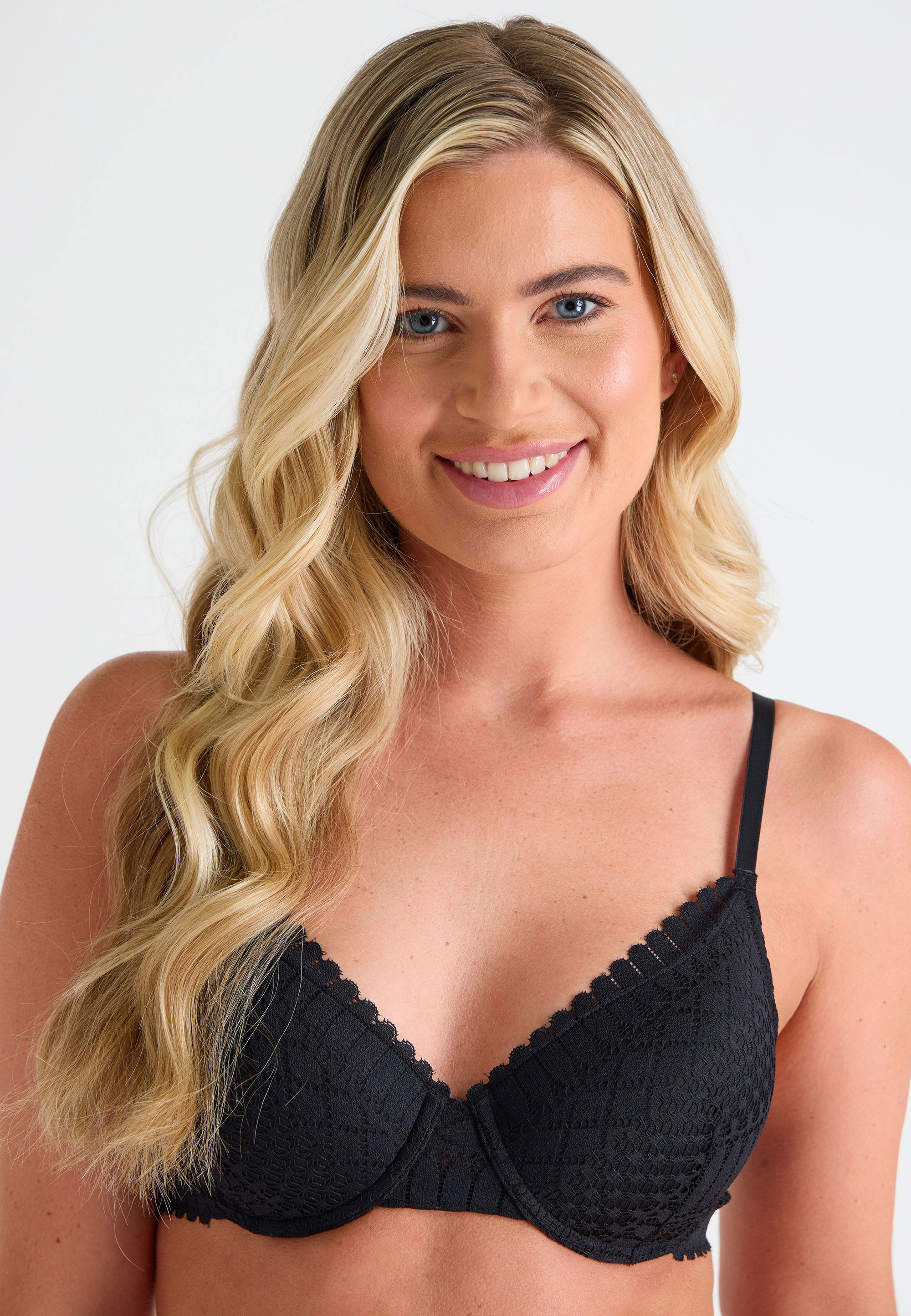 Womens Black Geo Lace Plunge Bra