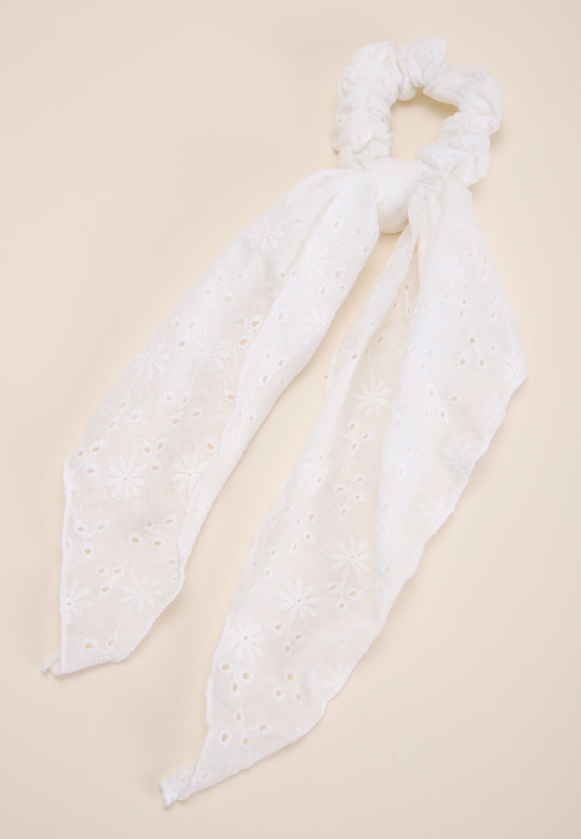 Womens White Broderie Anglaise Tie Srunchie