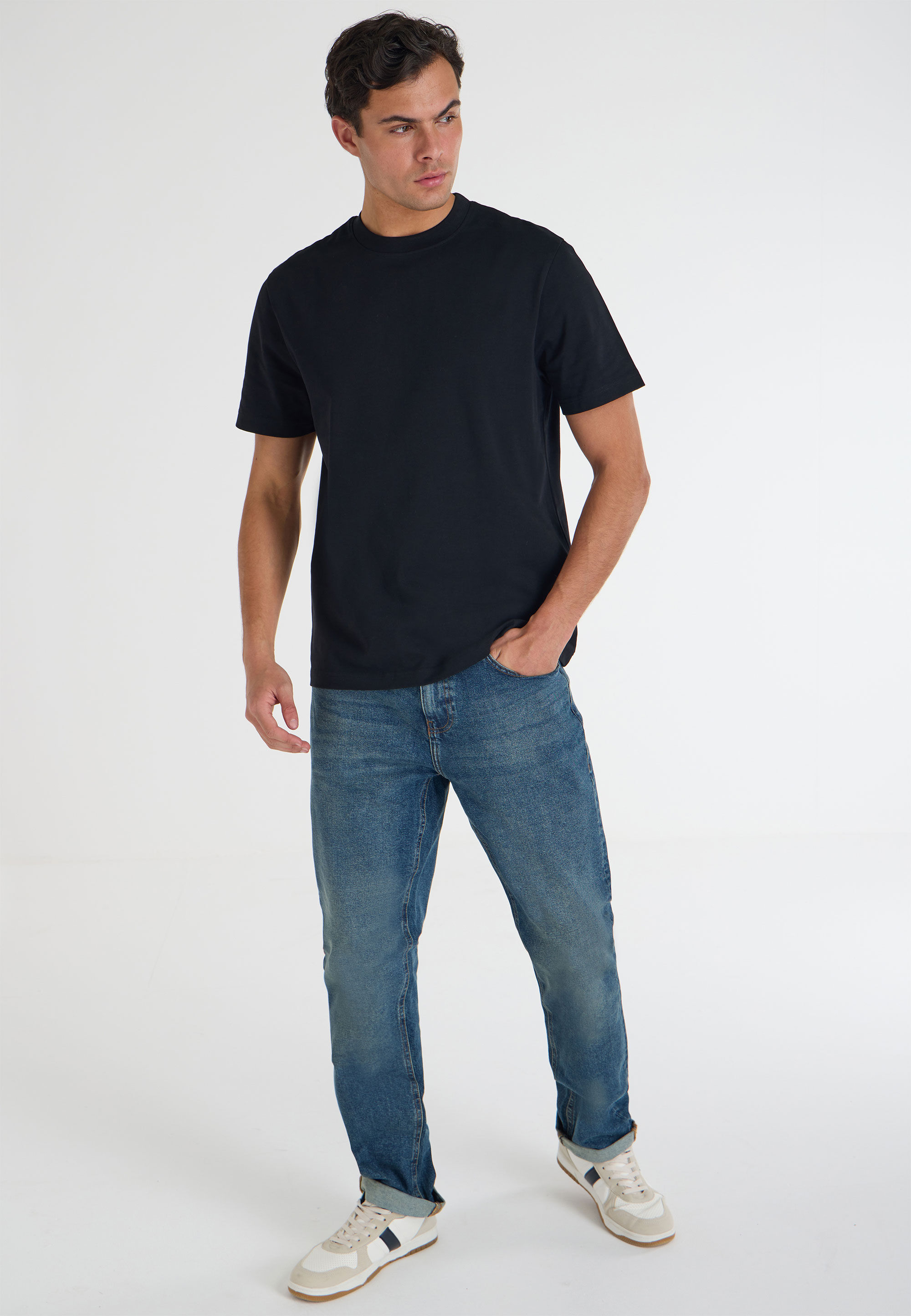Mens Black Plain Relaxed Fit Crew T-shirt