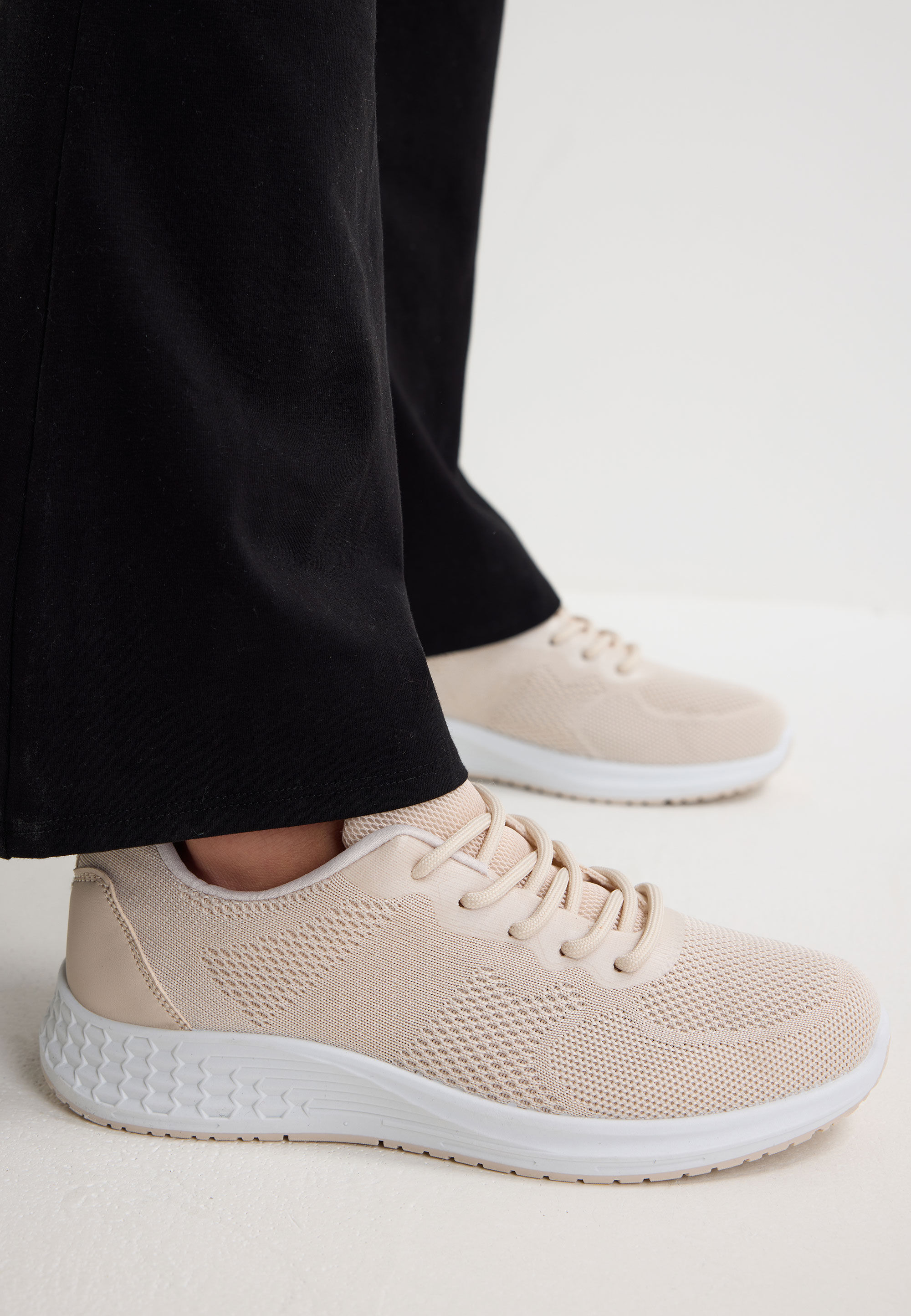 Womens White Fashion Runner Trainers