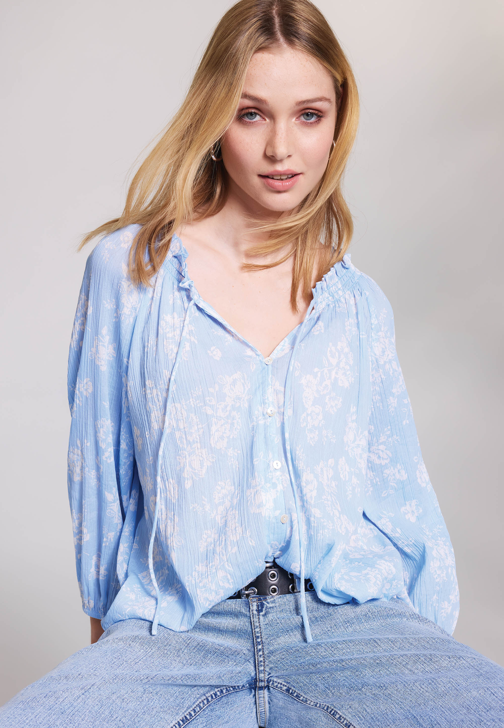 Womens Blue Floral Boho Shirred Blouse