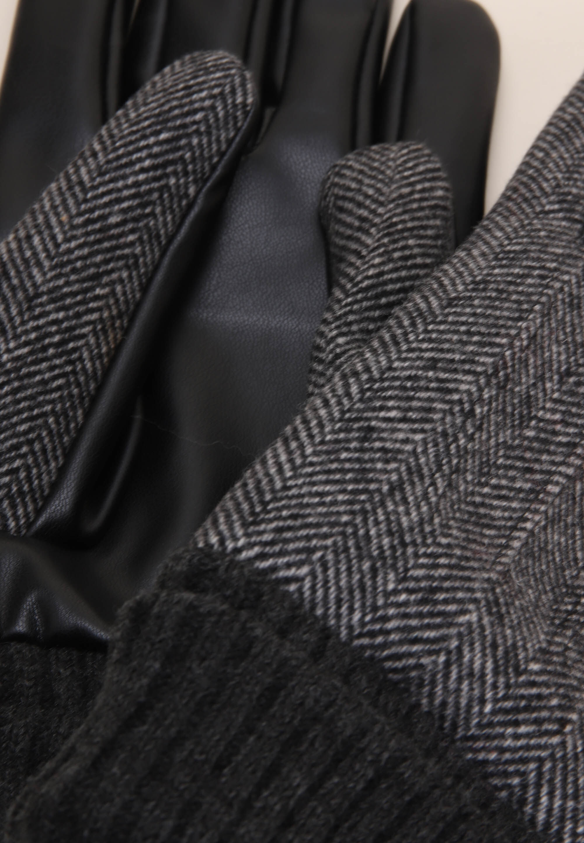 Mens Black PU Herringbone Gloves
