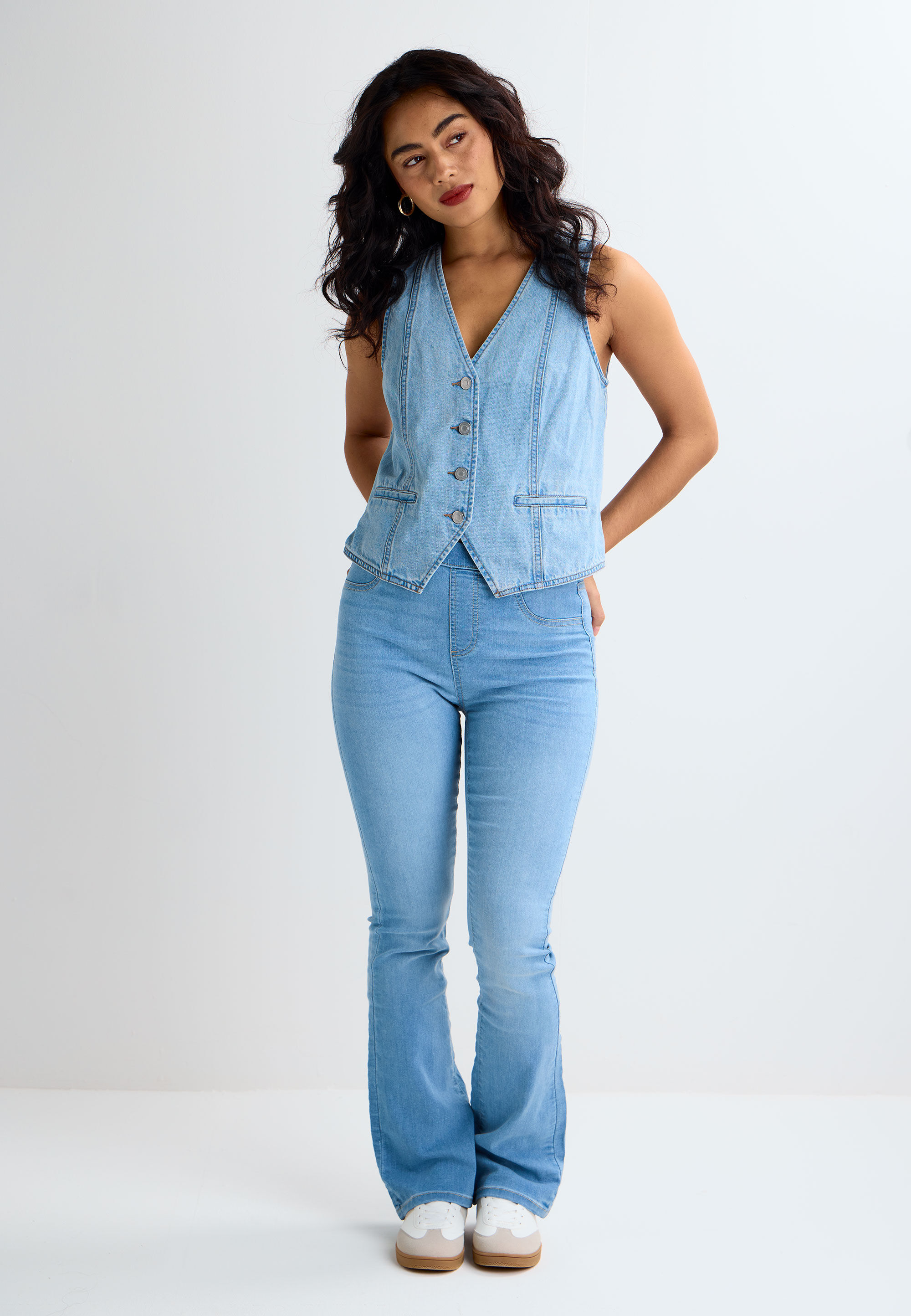 Womens Light Blue Wash Kate Bootcut Jeggings