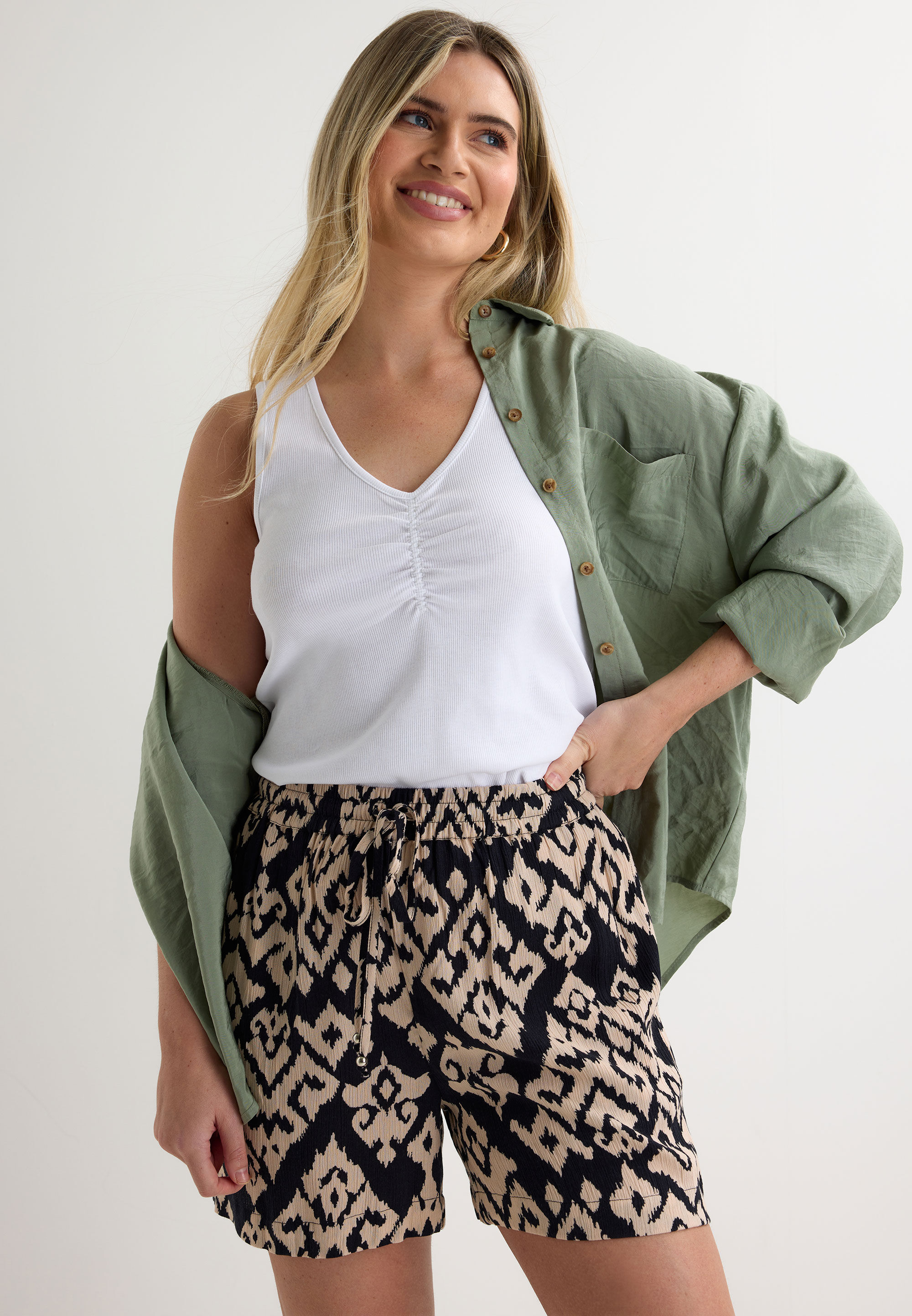 Womens Black & Cream Abstract Print Crinkle Shorts