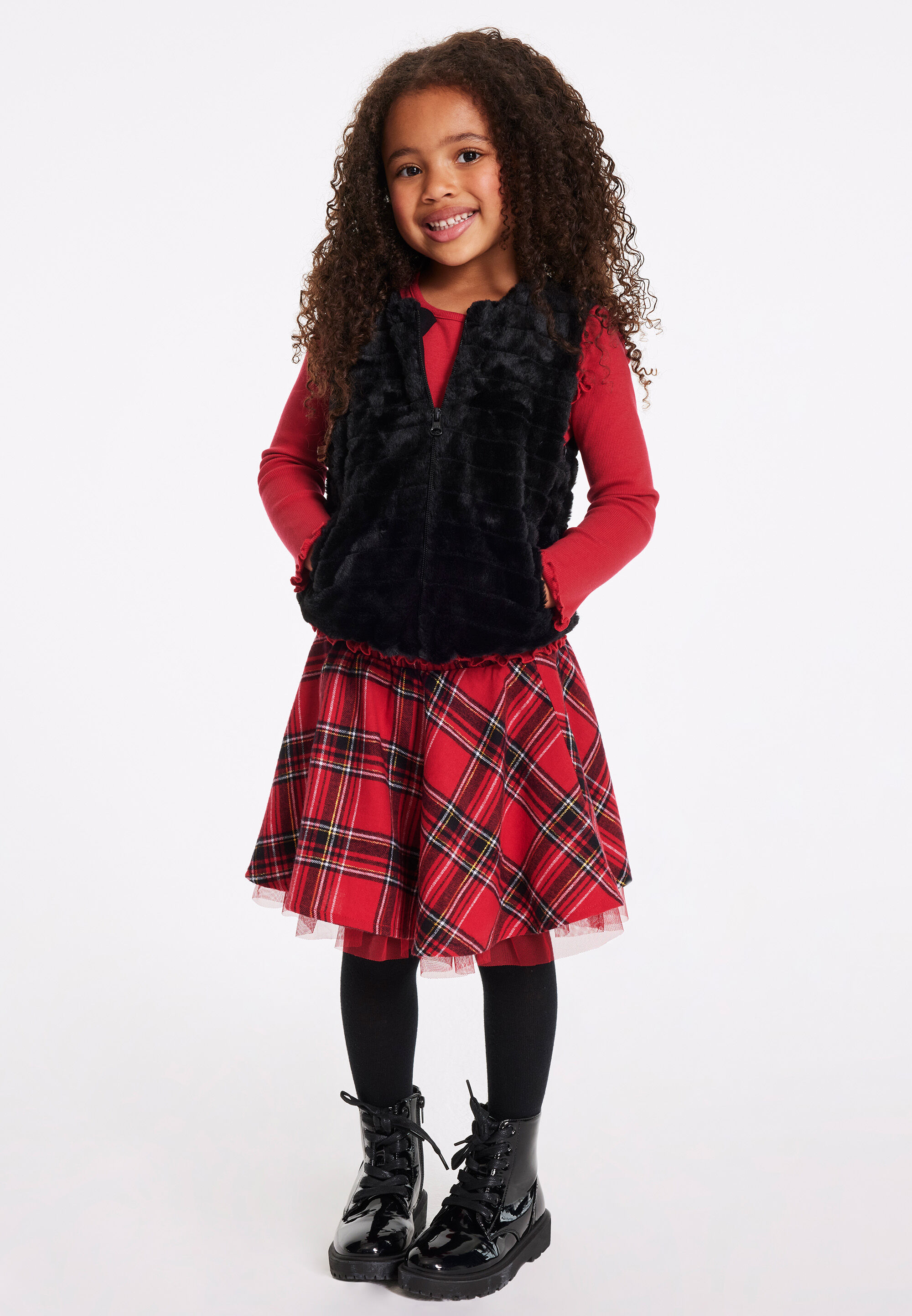 Younger Girls Black Plain Fluffy Gilet