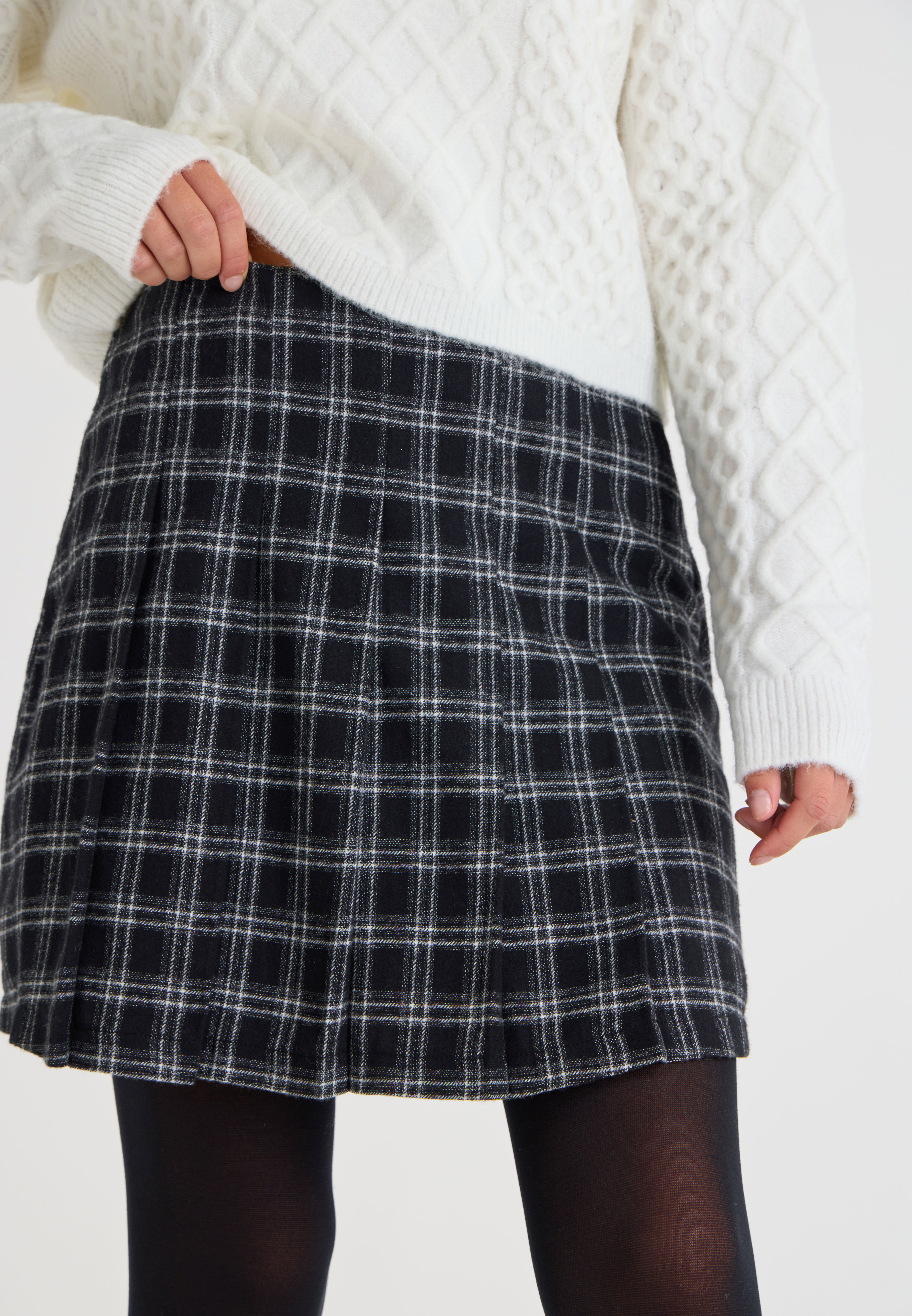 Older Girls Black & White Check Pleated Skirt