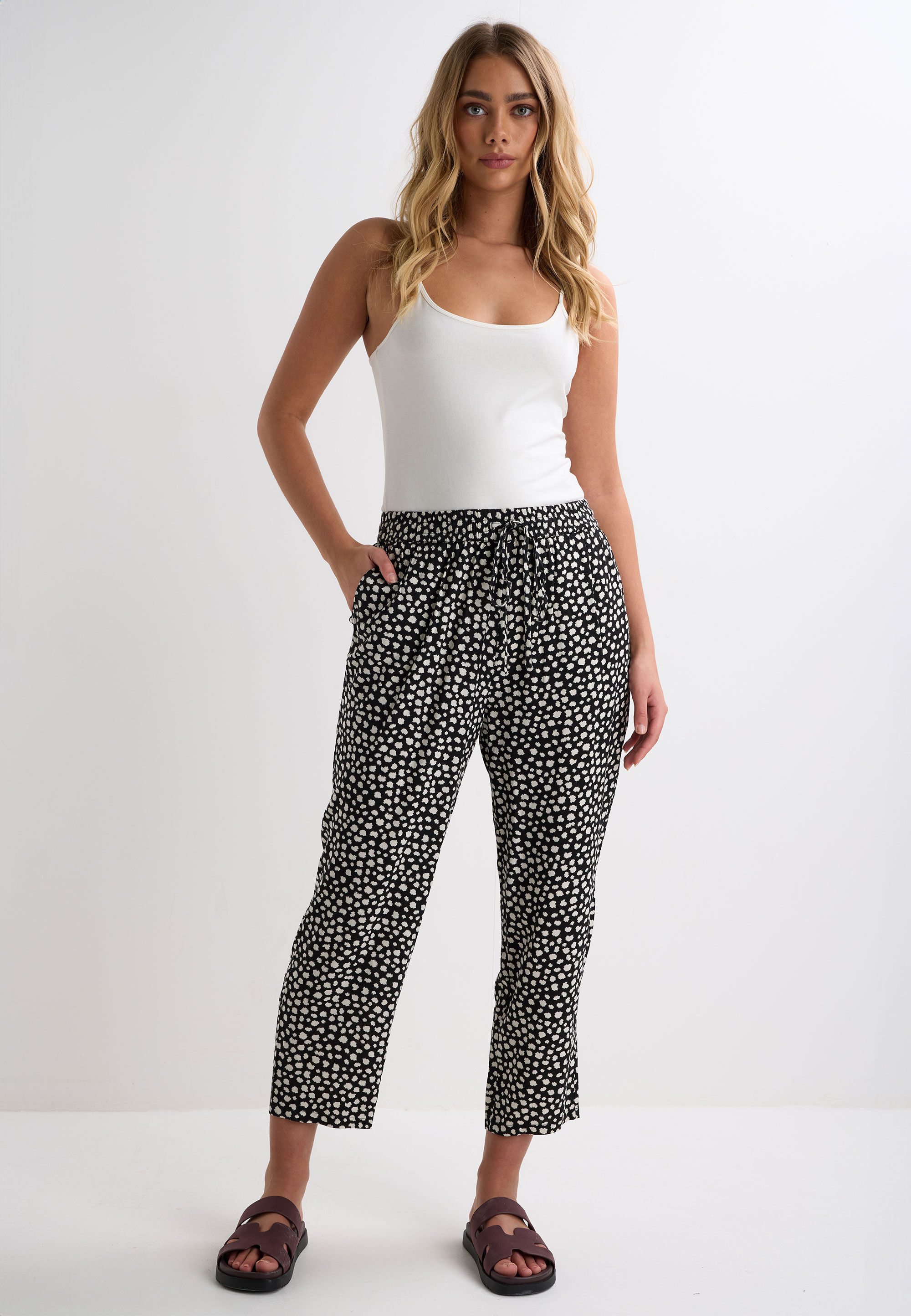 Womens Black & White Spot Print Relaxed Cropped Trousers