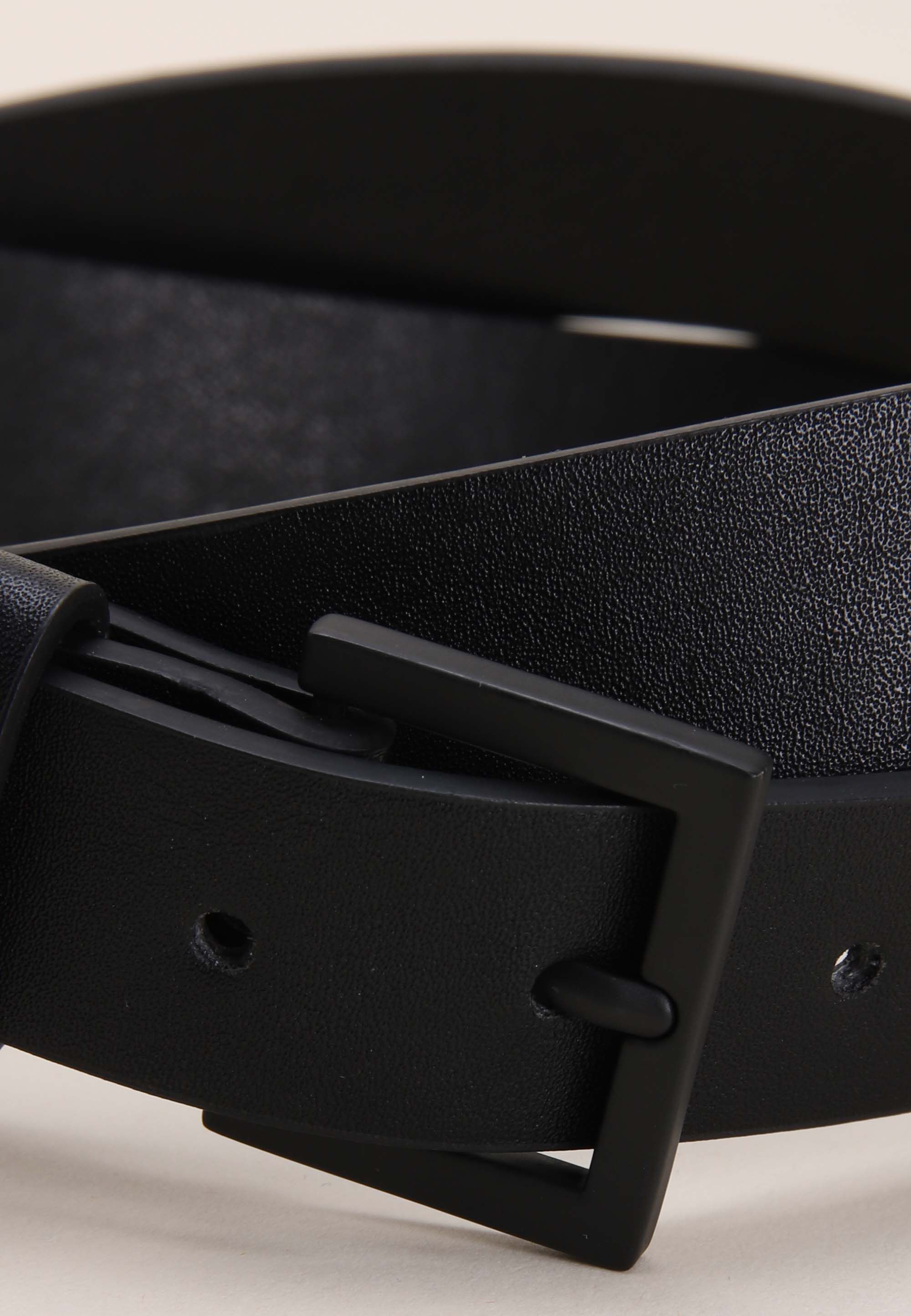 Mens Black Skinny Matte Belt
