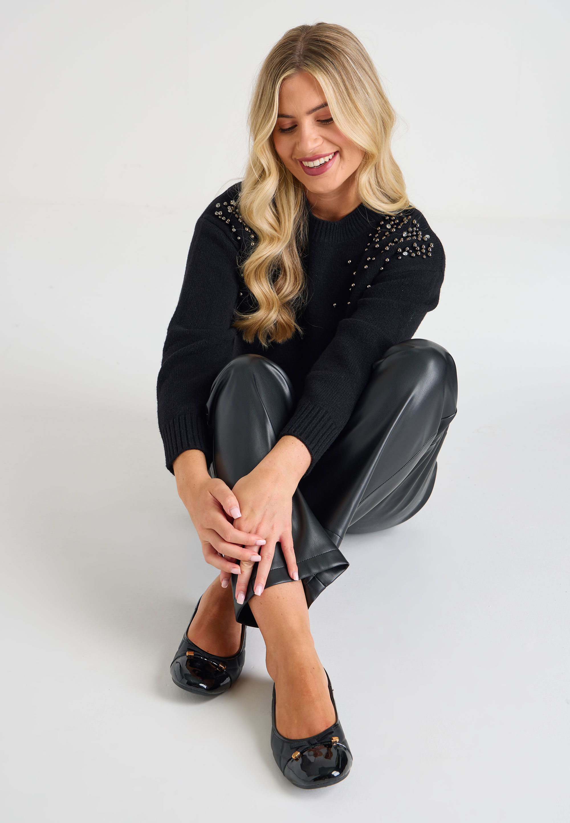 Womens Black Quilted Bow Ballet Pumps
