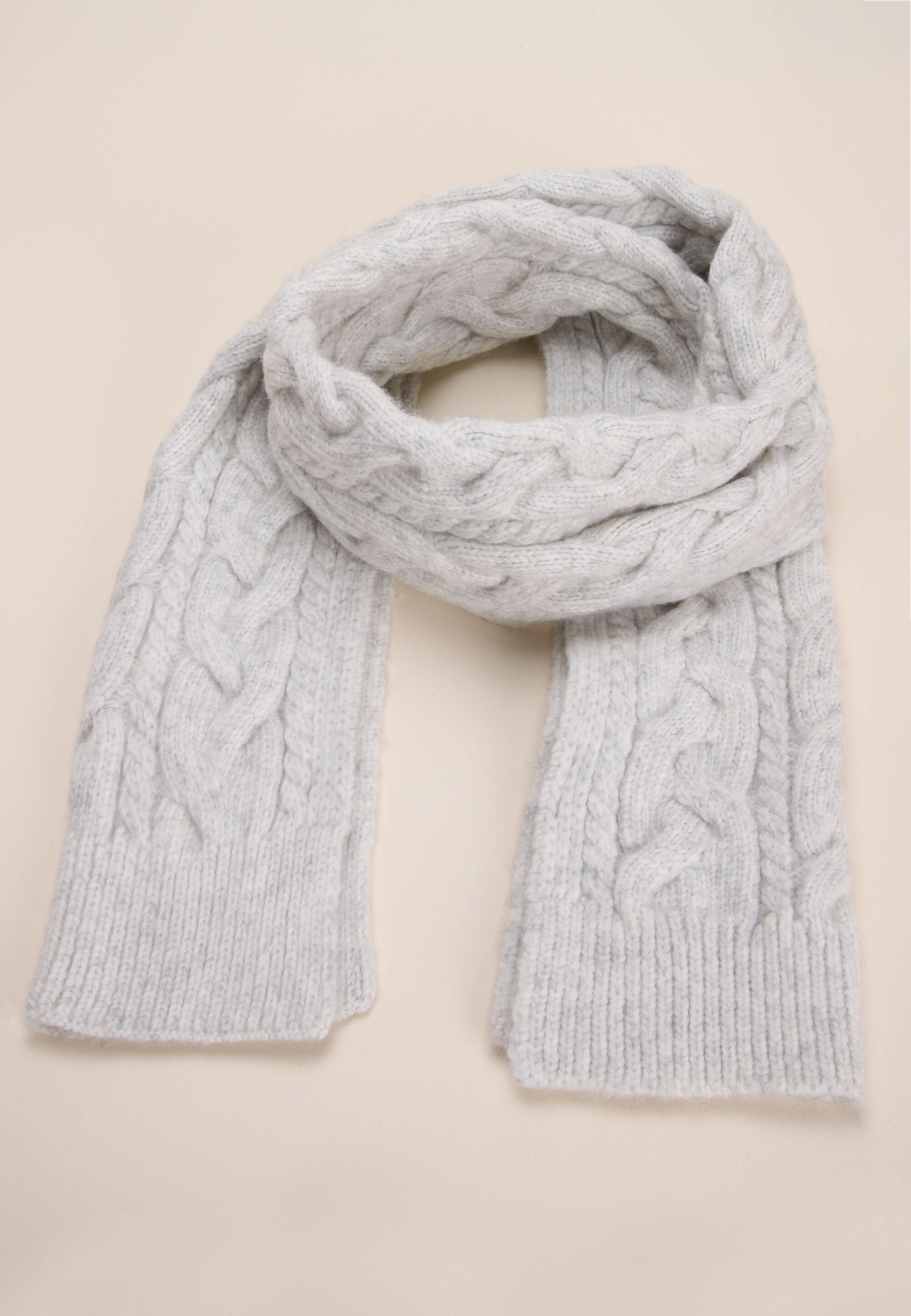 Womens Grey Heavy Weight Cable Scarf