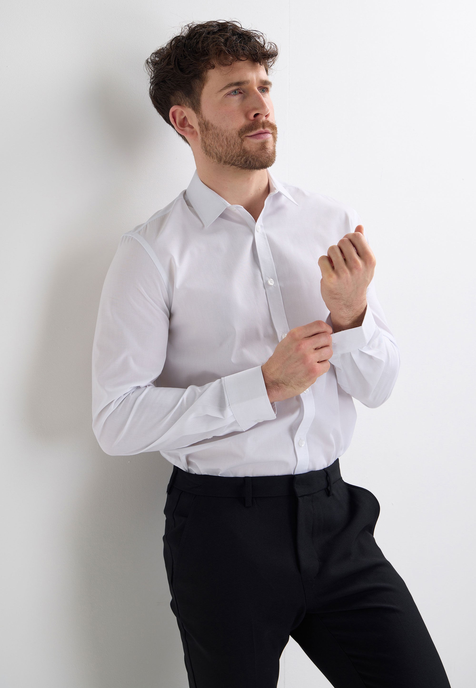 Mens White Classic Fit Long Sleeve Shirt