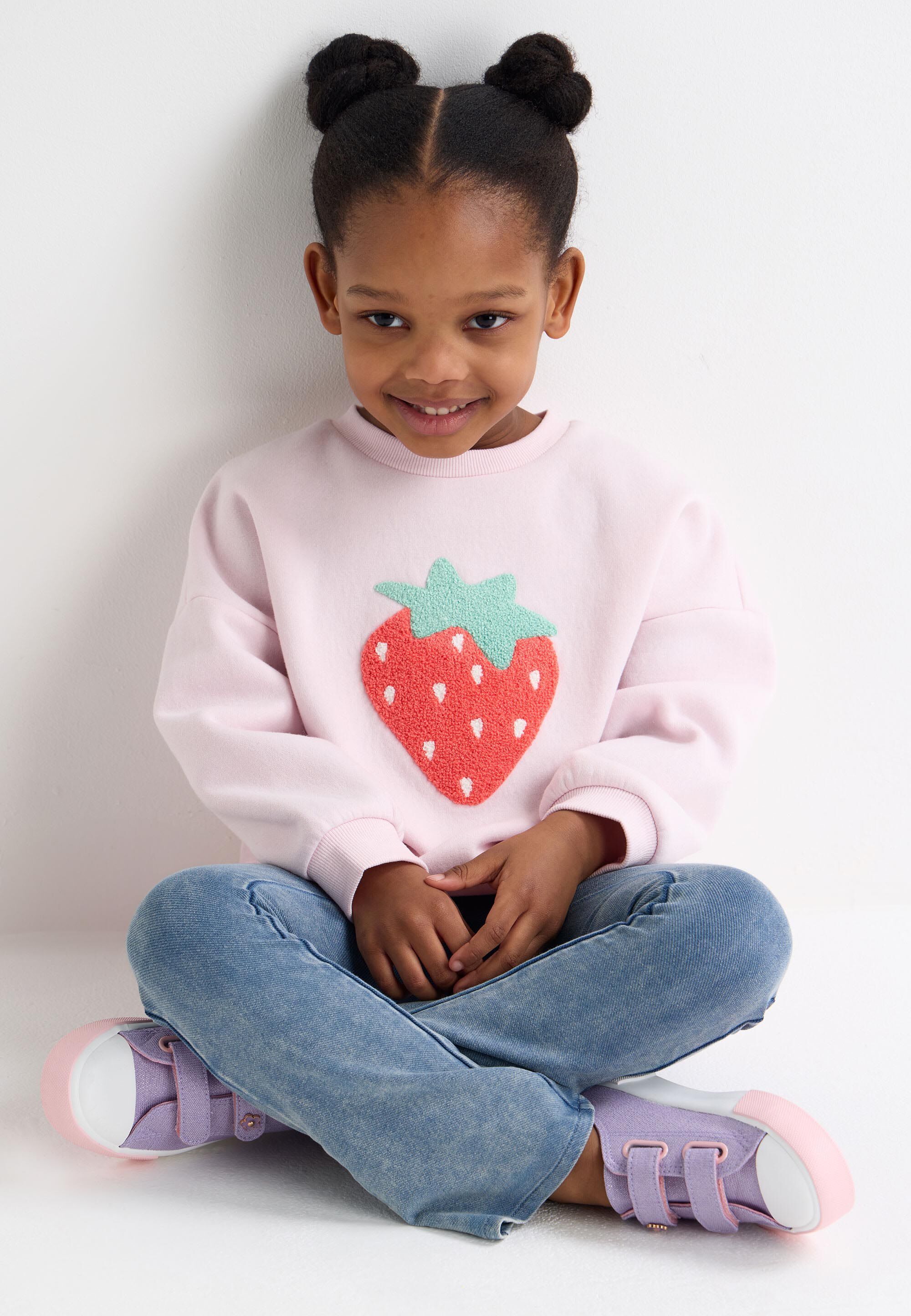 Younger Girls Pink Strawberry Boucle Sweatshirt