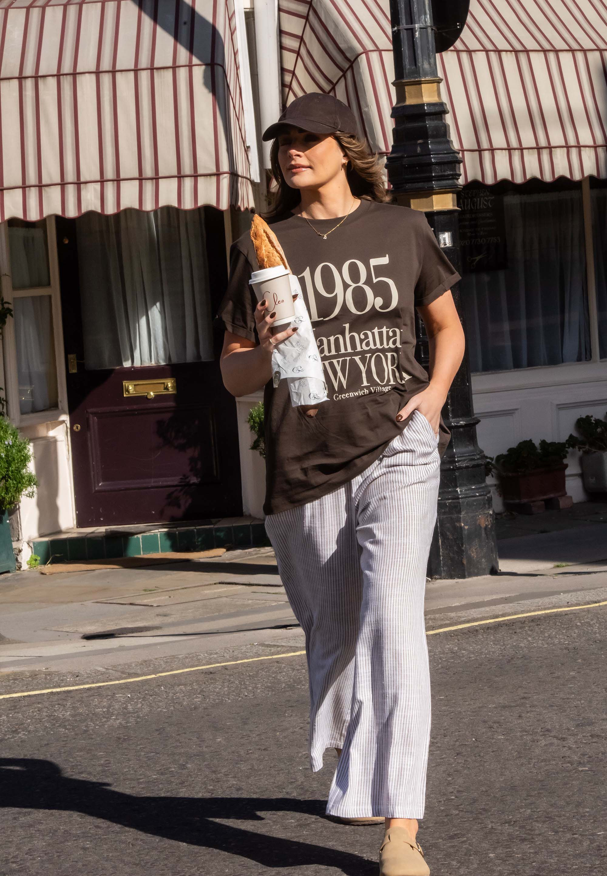 Womens Brown Manhattan 1985 Graphic Roll Sleeve T-shirt