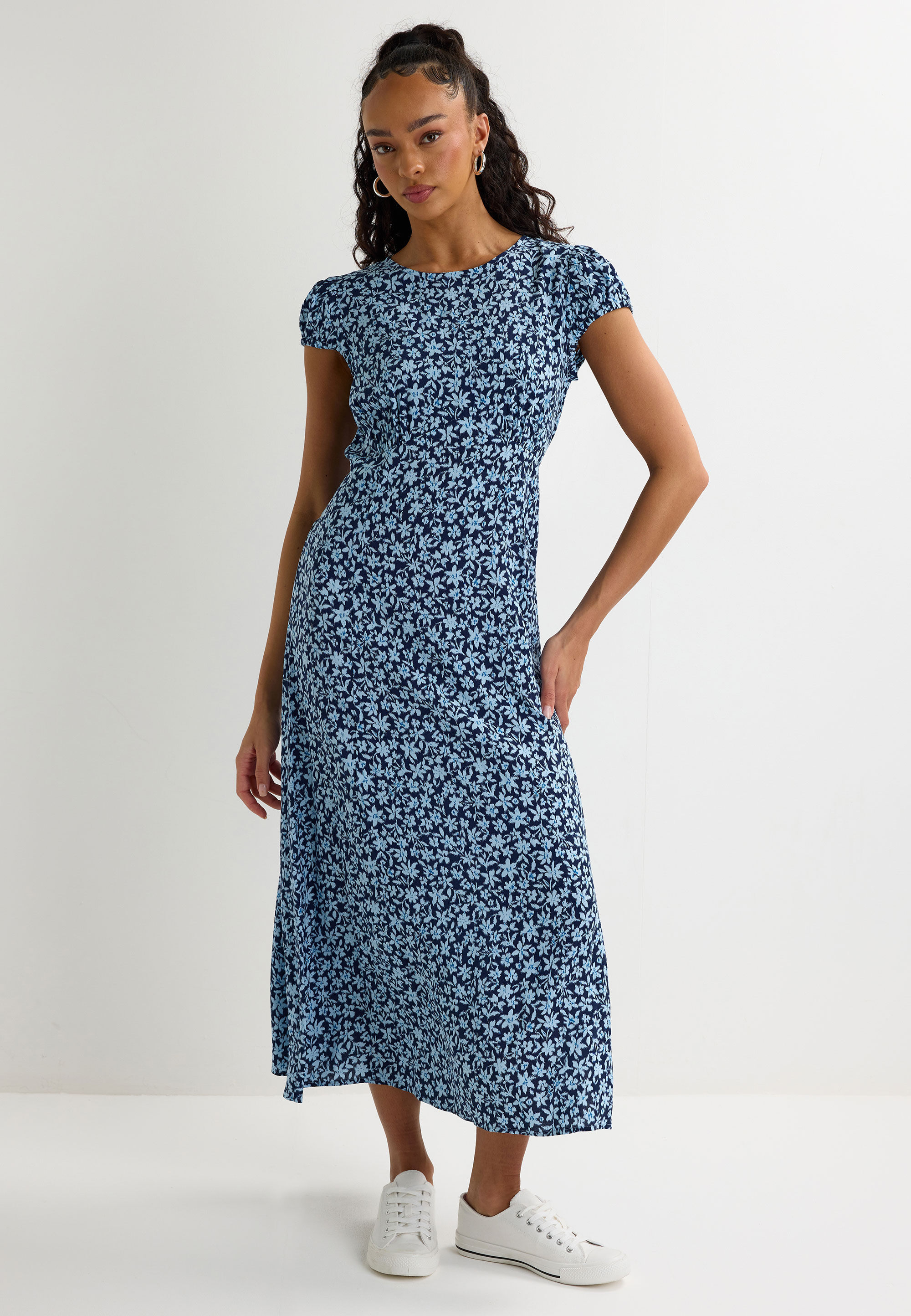 Womens Black All Over Blue Floral Print Midi Tea Dress