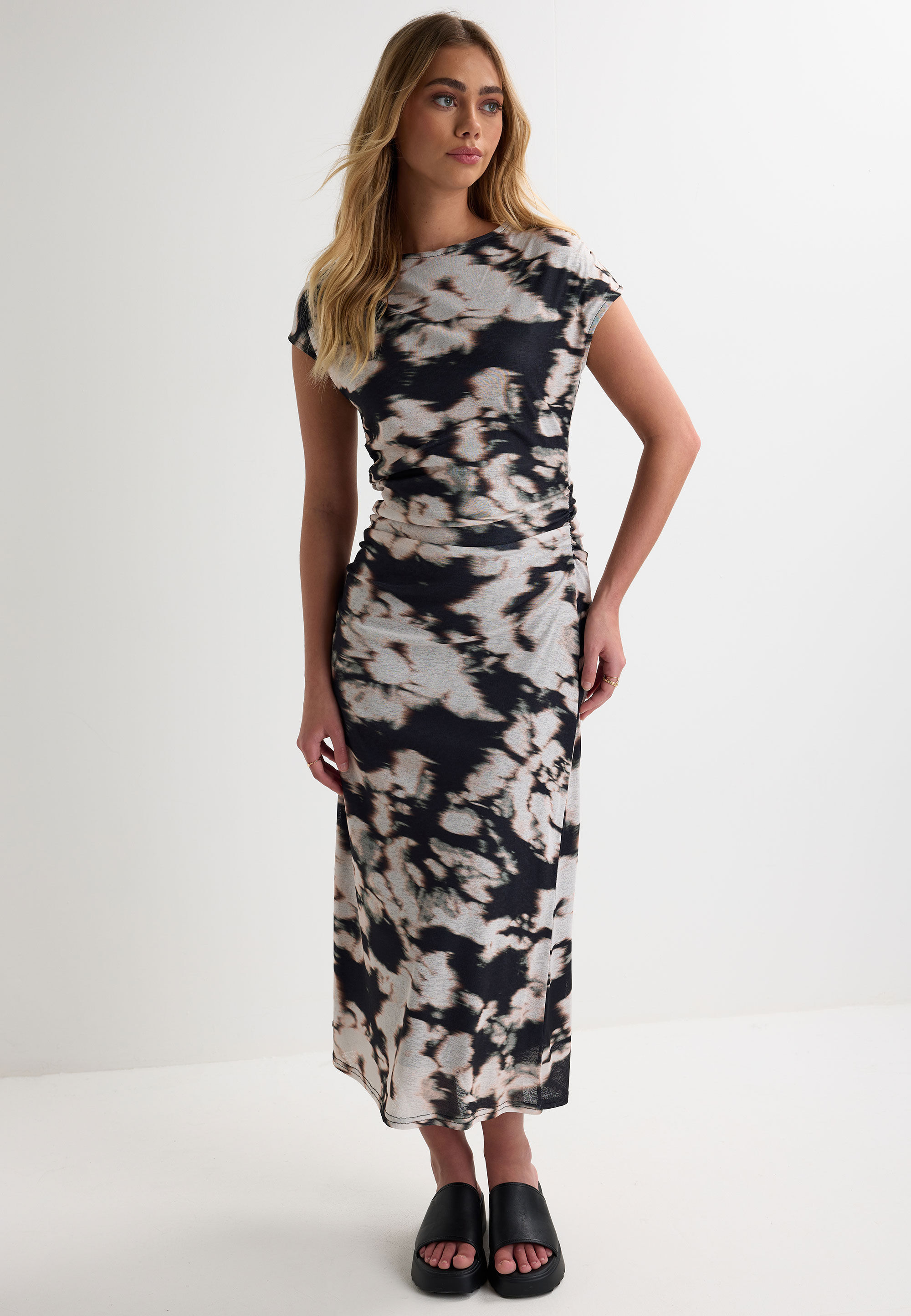 Womens Black Abstract Print Ruched Sides Midi Dress