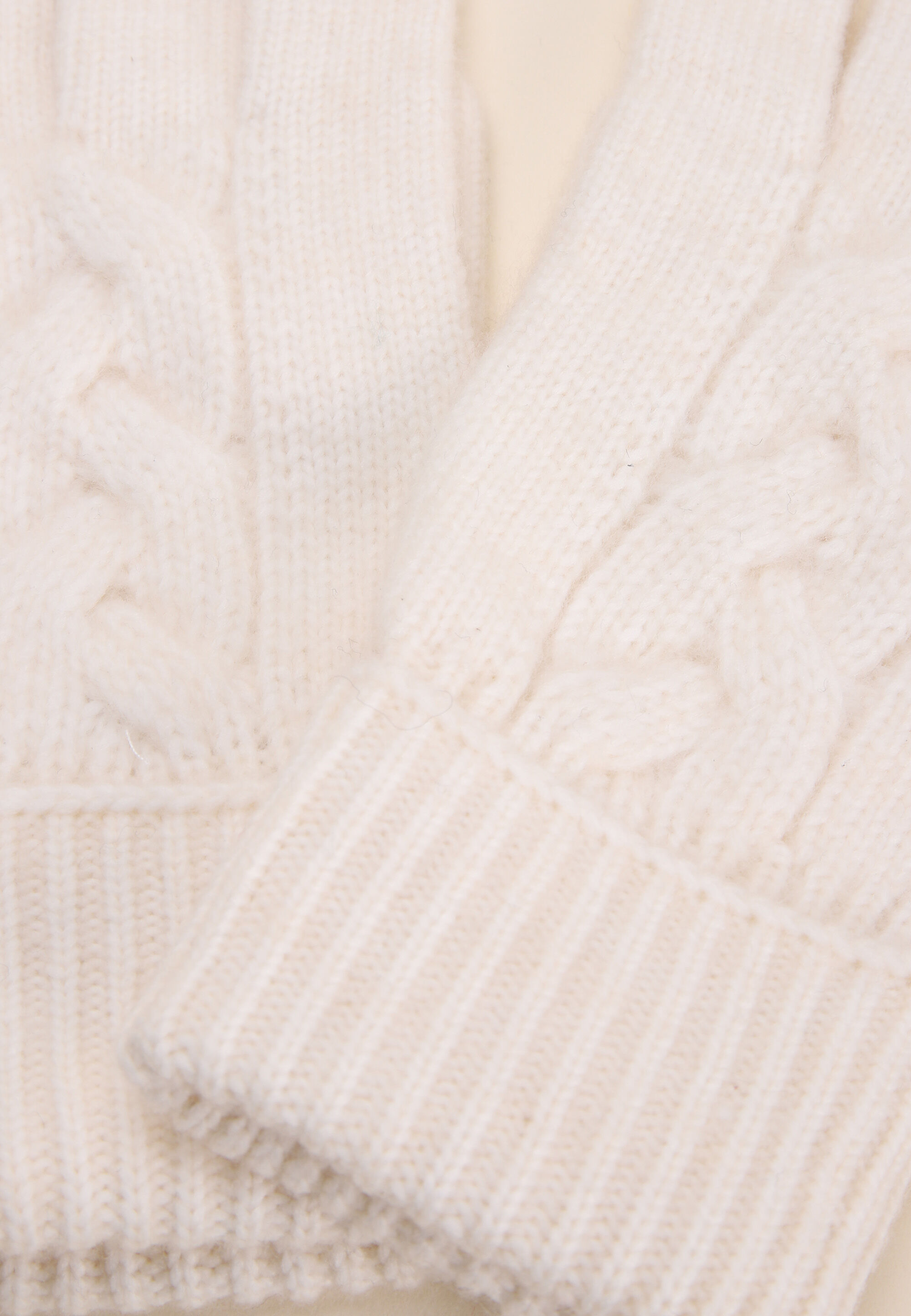 Womens Cream Cable Knit Gloves