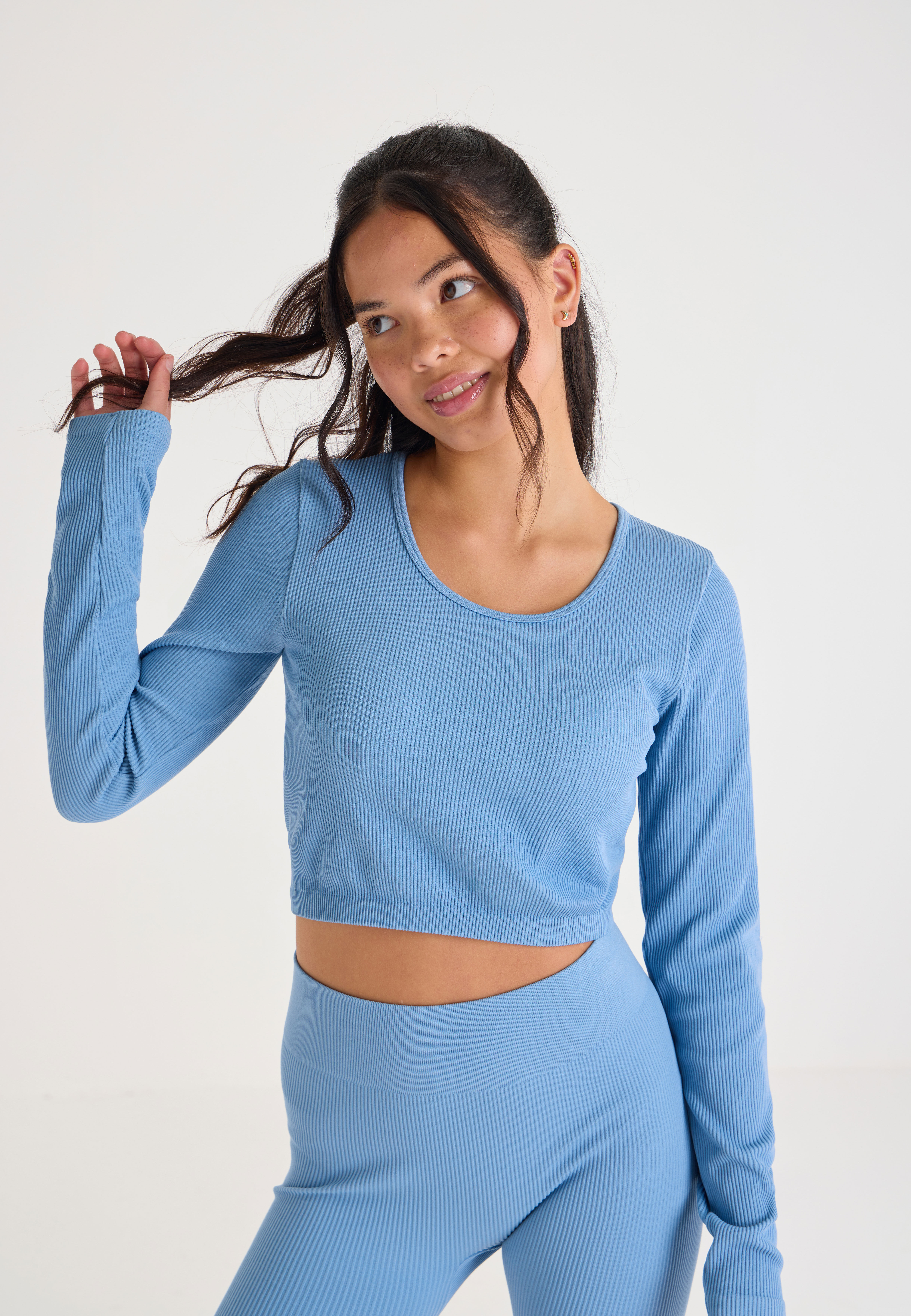 Older Girls Blue Seamless Scoop Neck Top