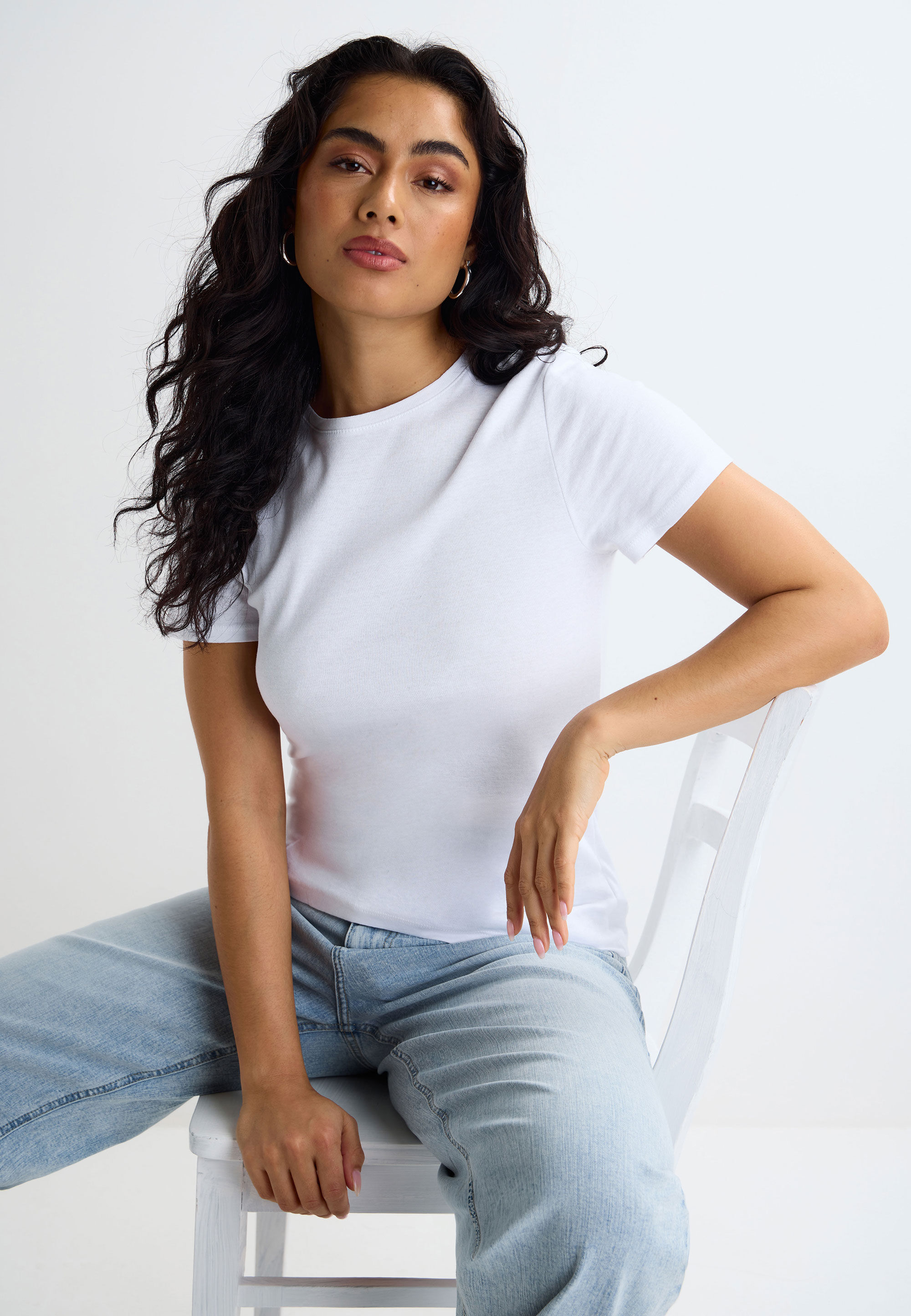 Womens White Plain Fitted Crew Neck Top