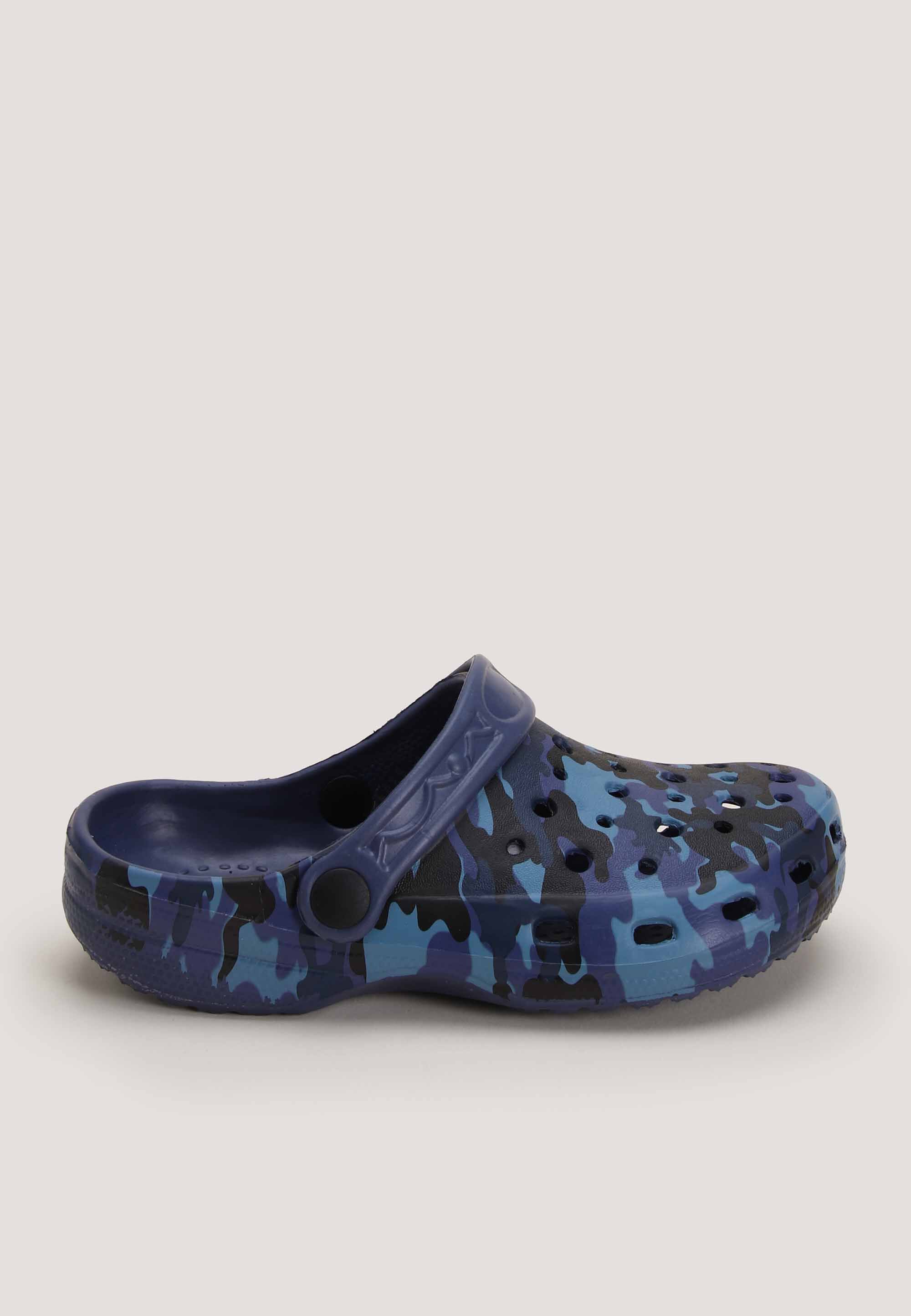 Older Boys Blue Camo Clog Sandals