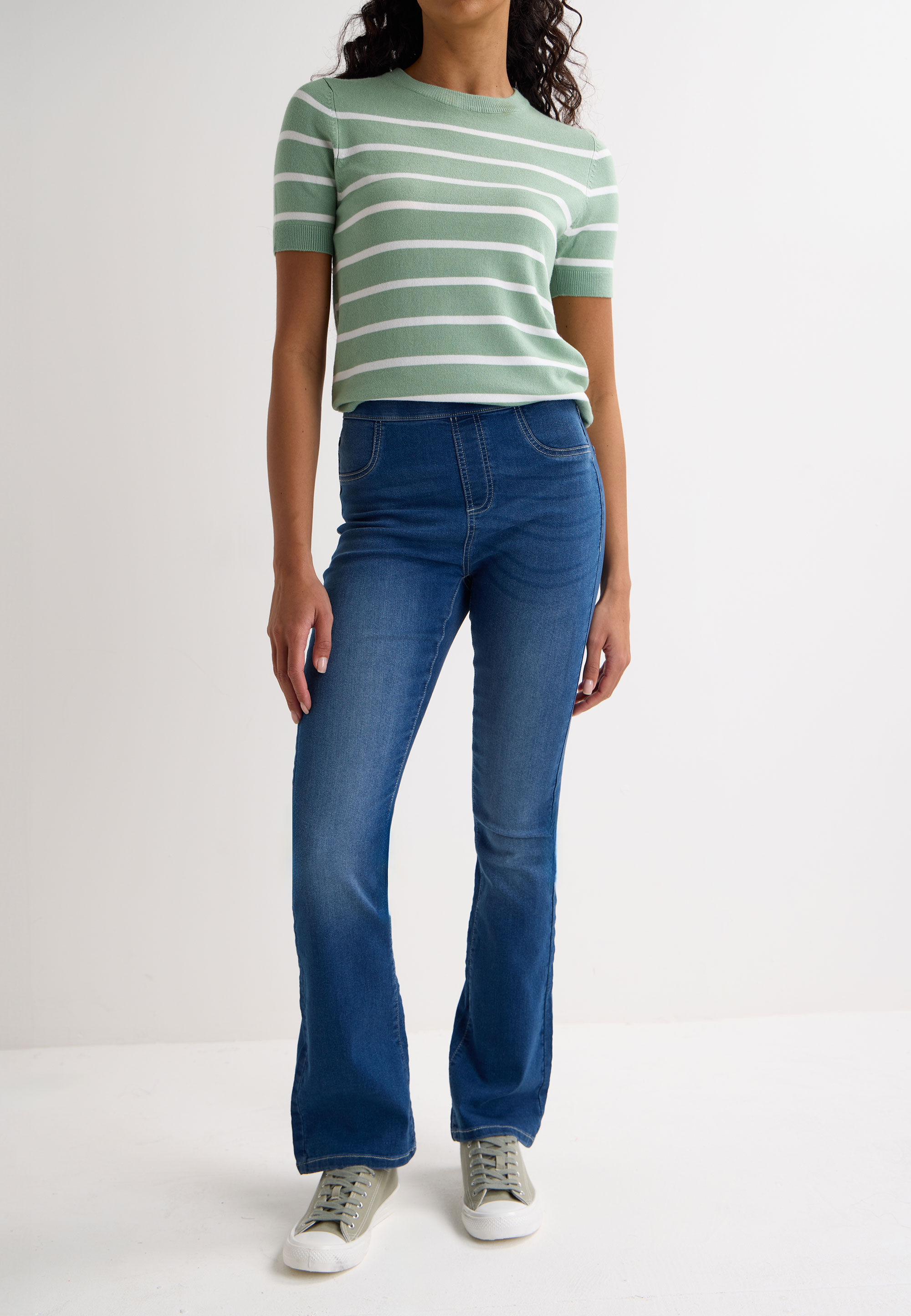 Womens Mid Blue Wash Kate Bootcut Jeggings