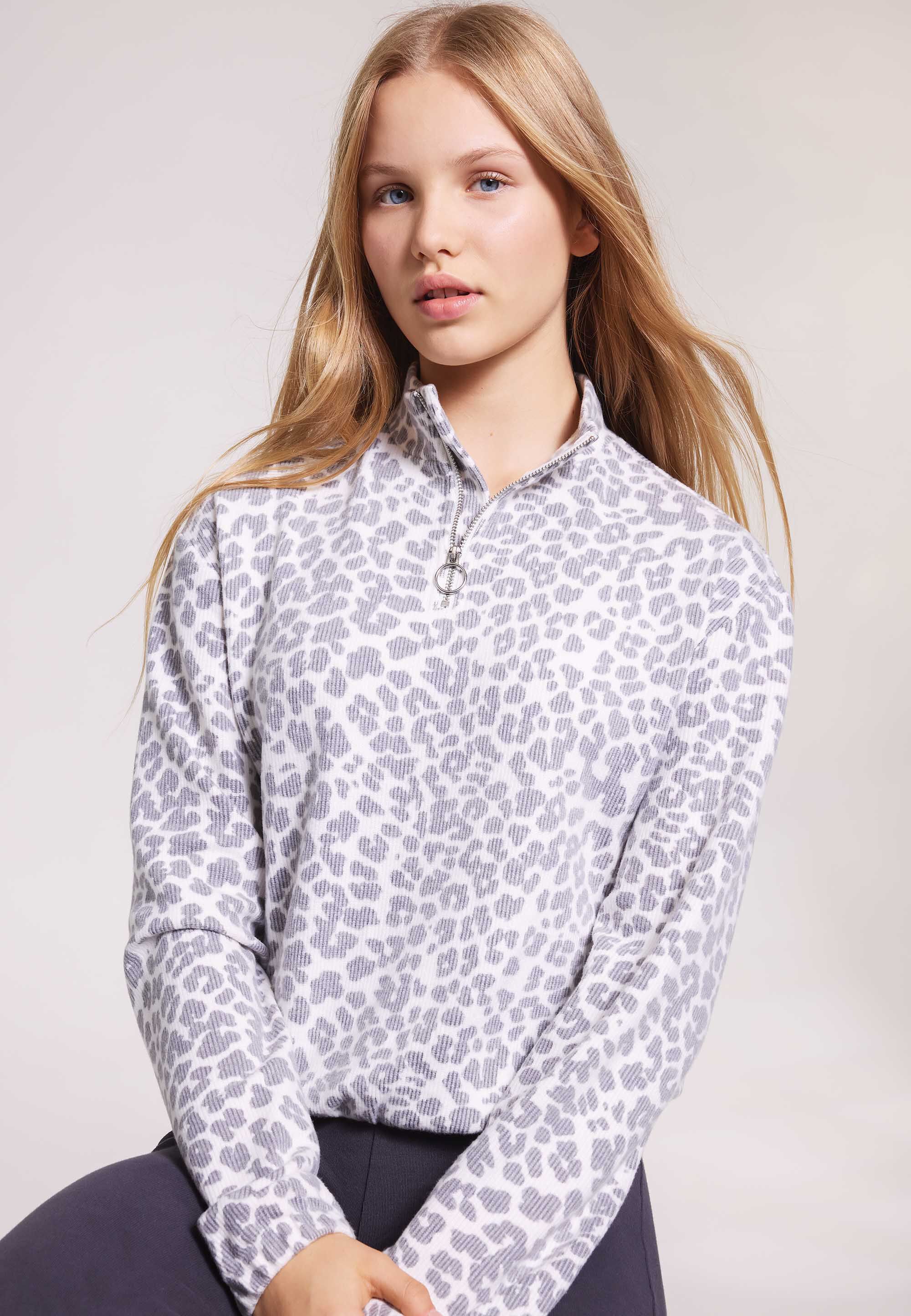 Older Girls Cream Leopard Zip Sweatshirt Top