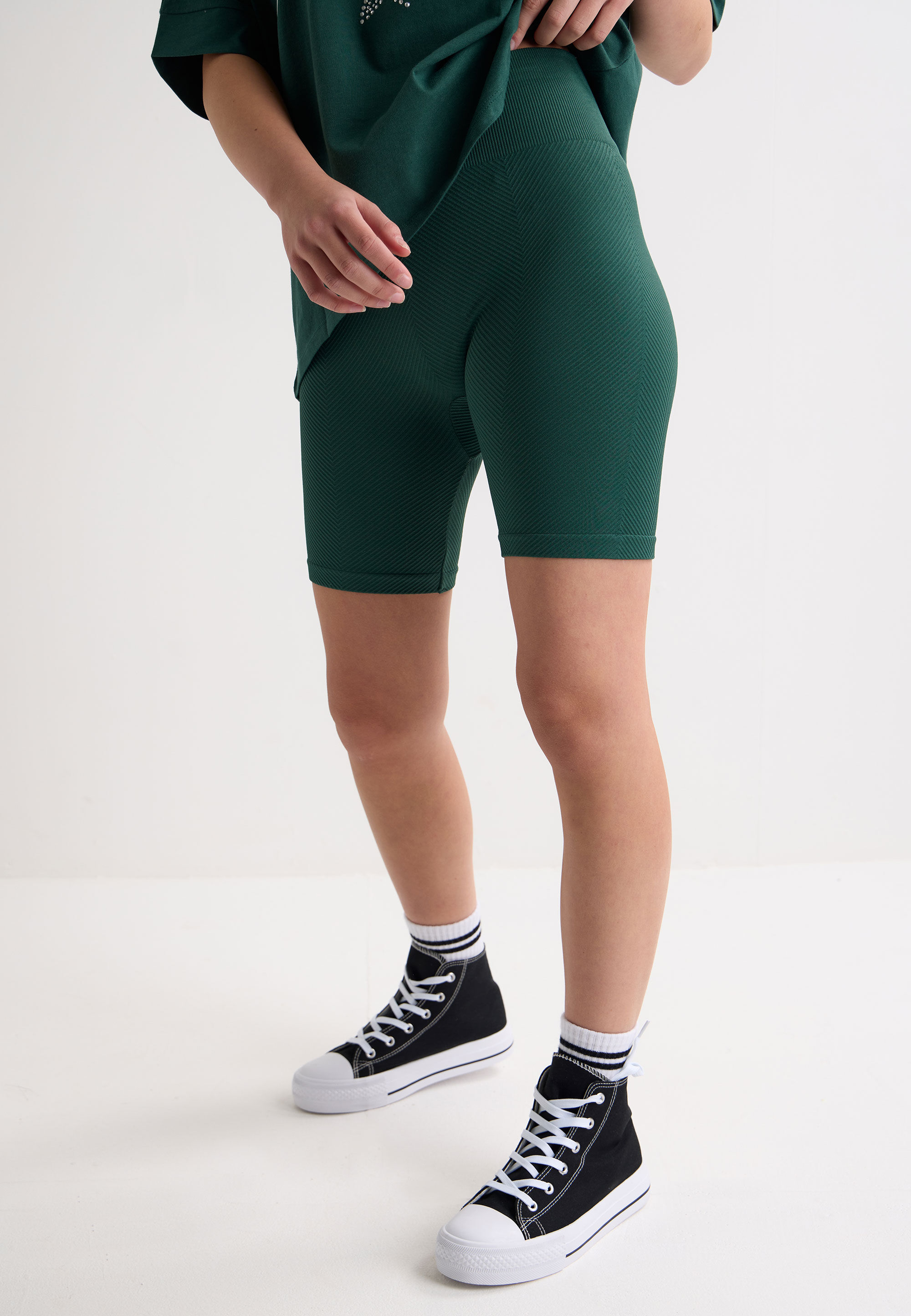 Older Girls Green Seam Free Textured Cycling Shorts