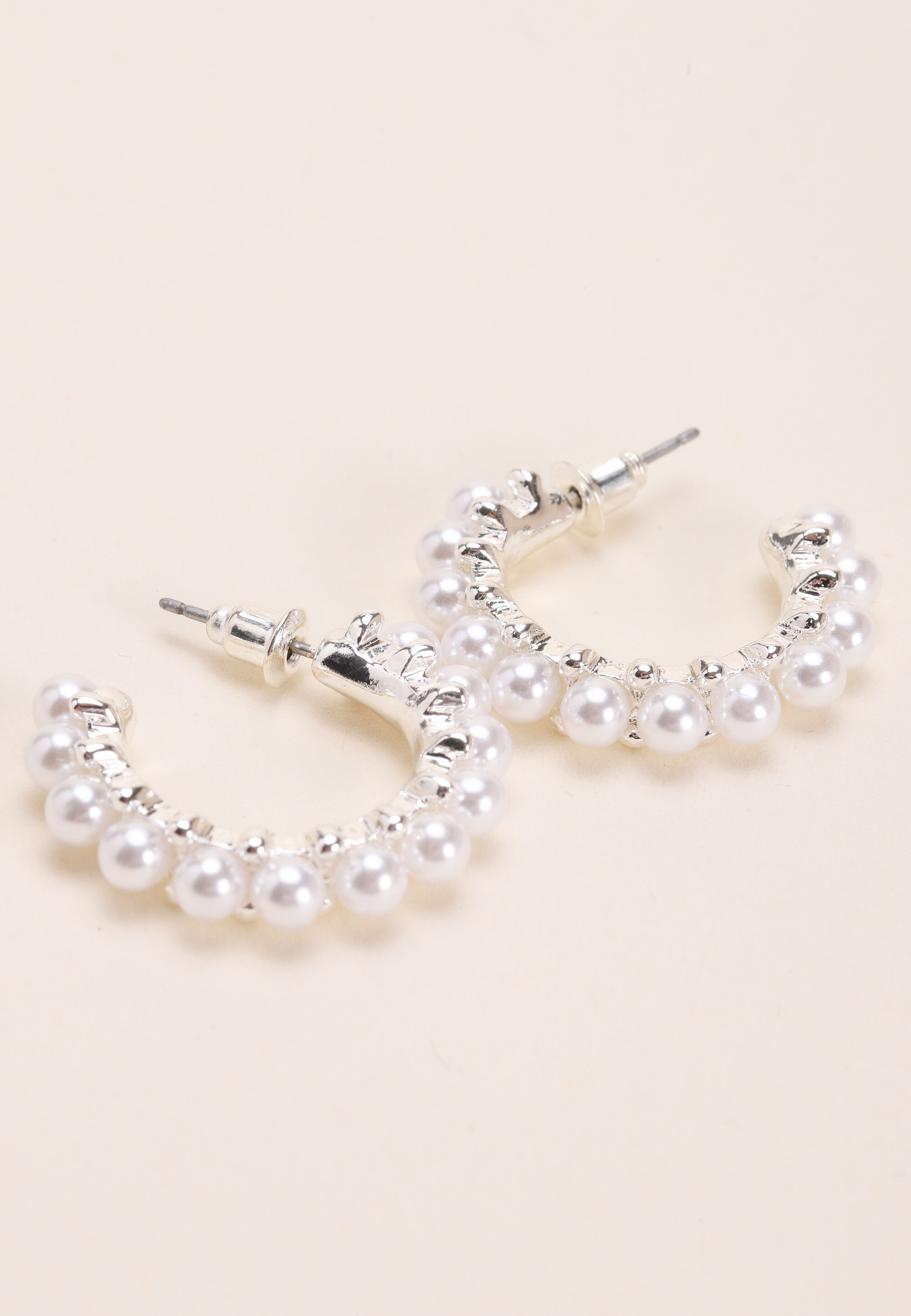 Womens Silver & Pearl Hoop Earrings