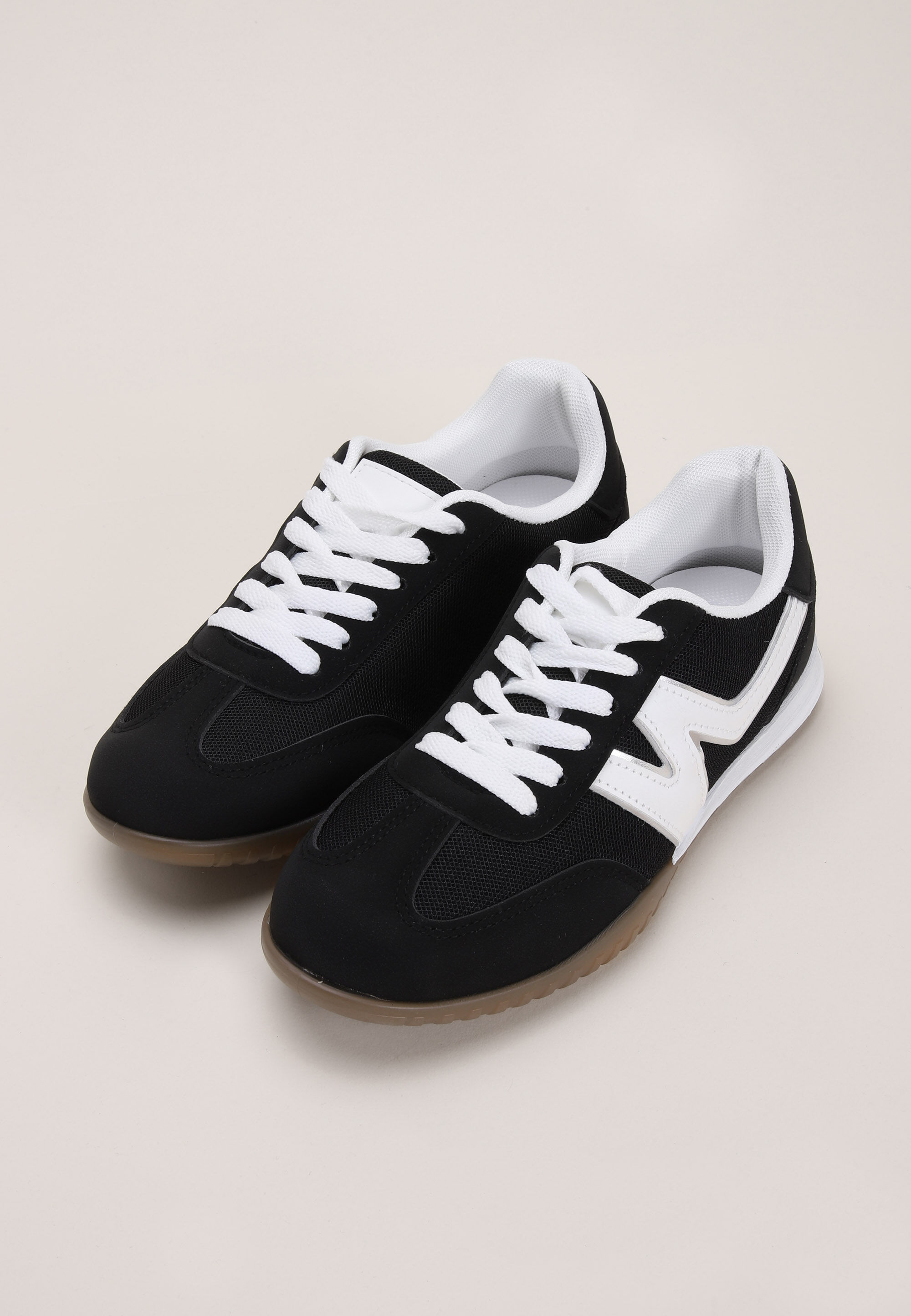 Womens Black & White Casual Retro Jogger Trainers