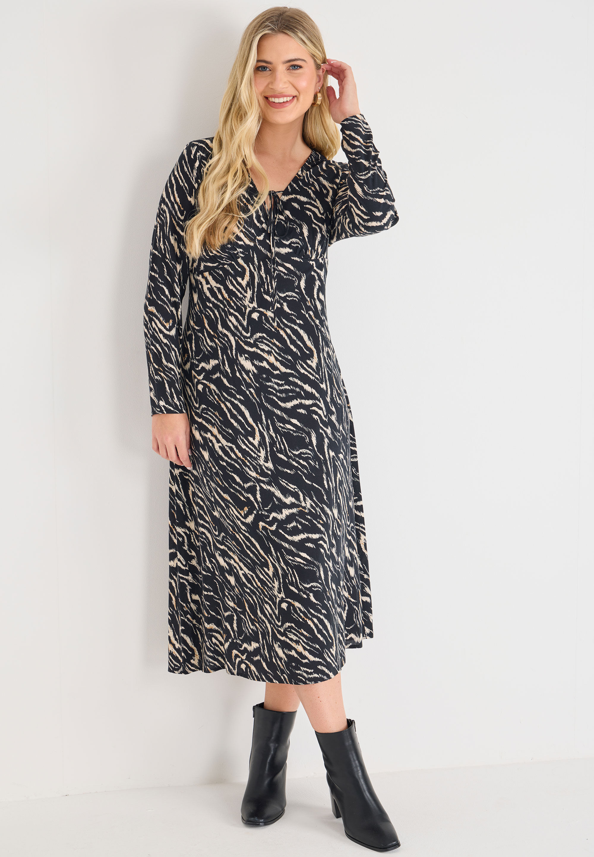 Womens Black & White Zebra Print Midi Dress