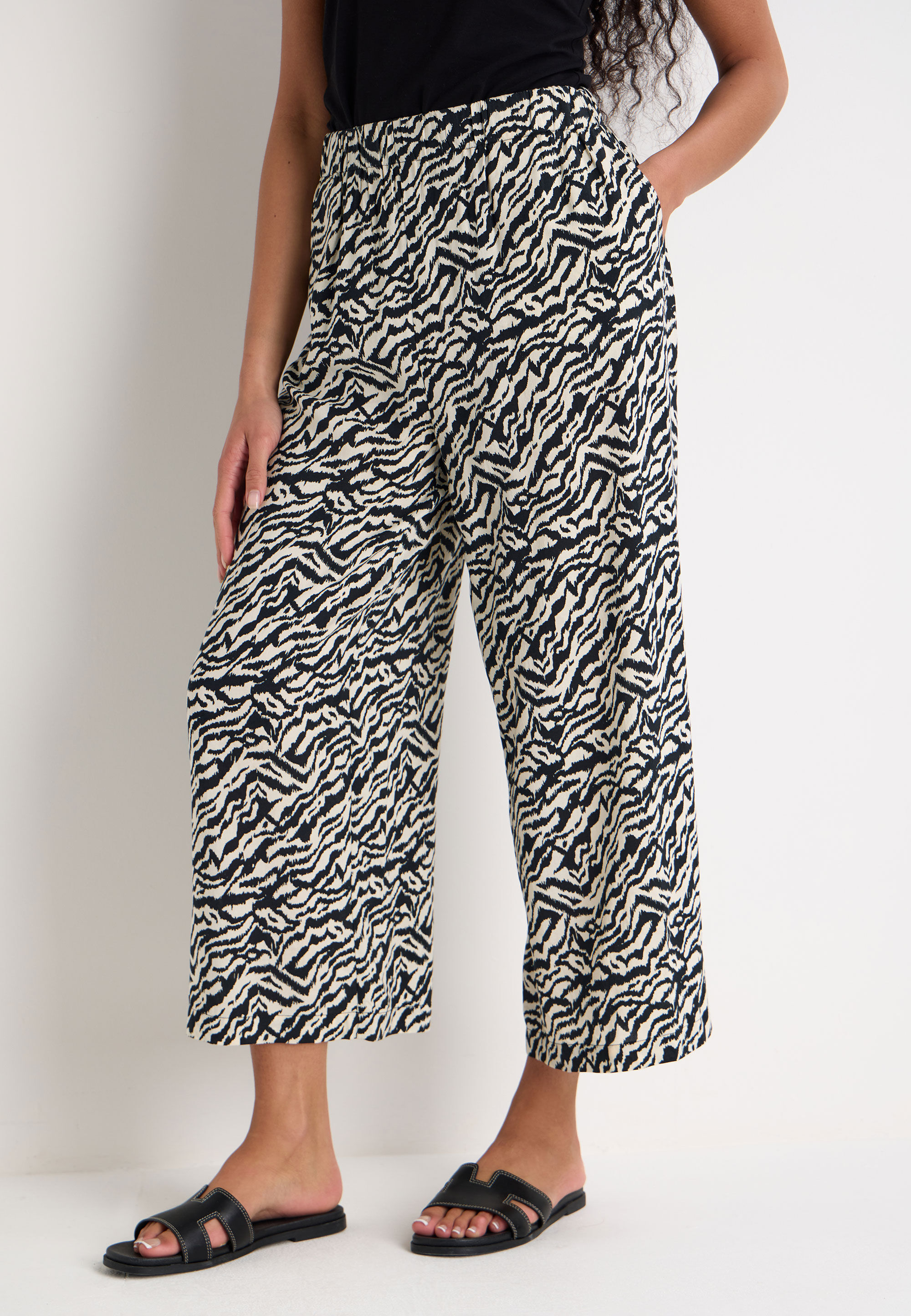 Womens Black & White Zebra Print Culotte Trousers
