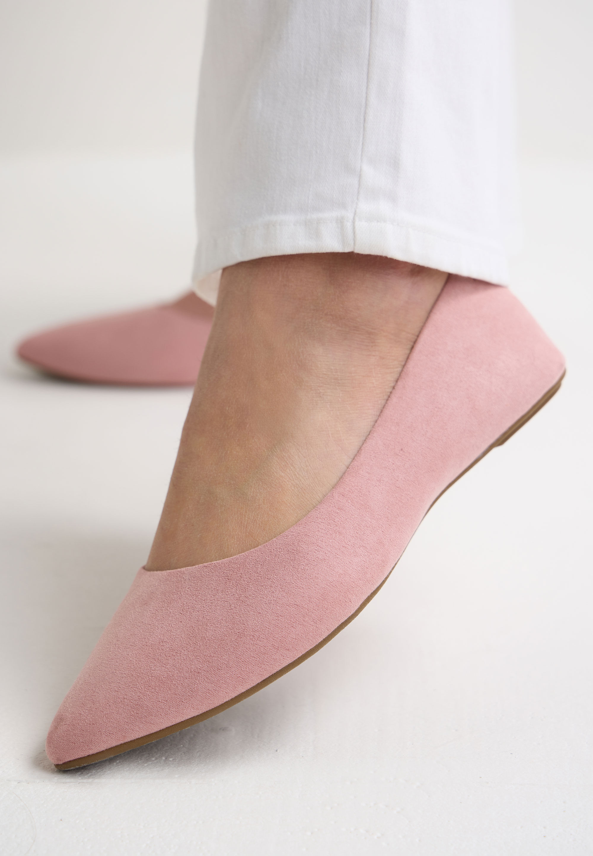 Womens Pink Pointed Ballet Pumps