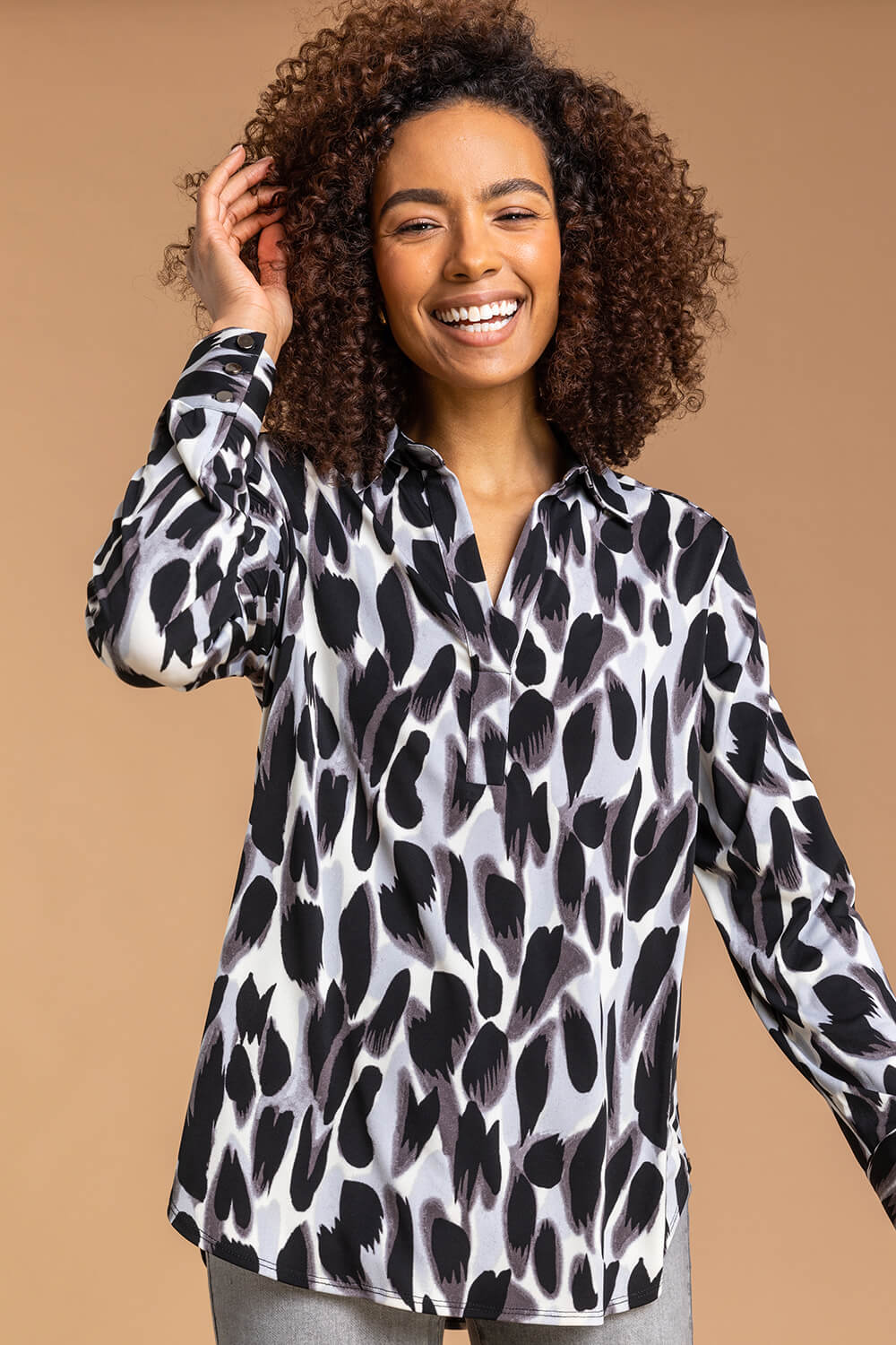 Back Animal Print Long Sleeve Collared Jersey Blouse
