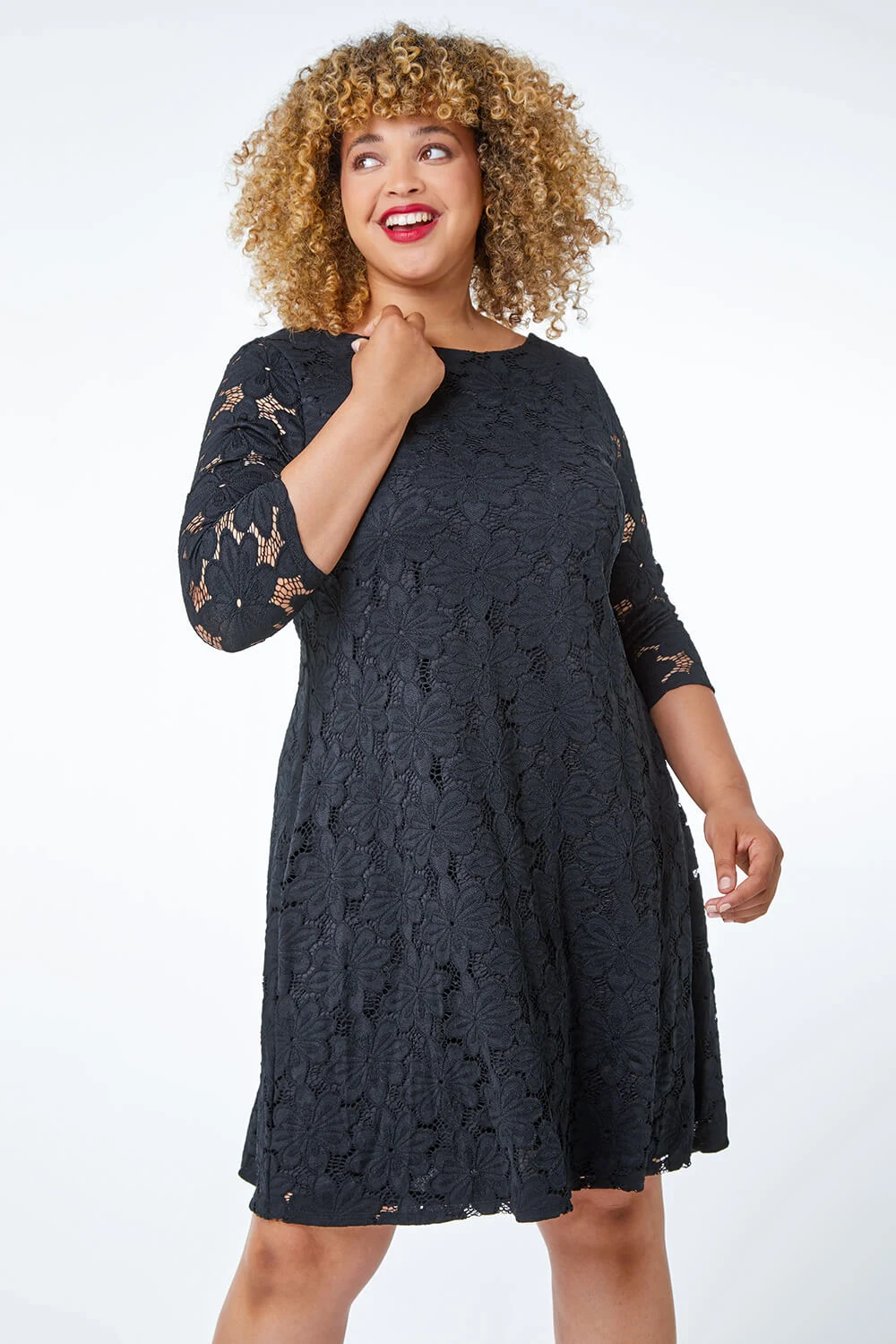 Black Curve Floral Lace Shift Dress
