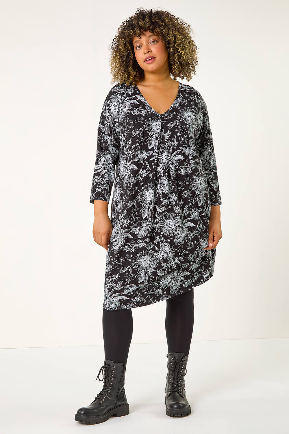 Black Curve Floral Print V-Neck Pleated Swing Dress