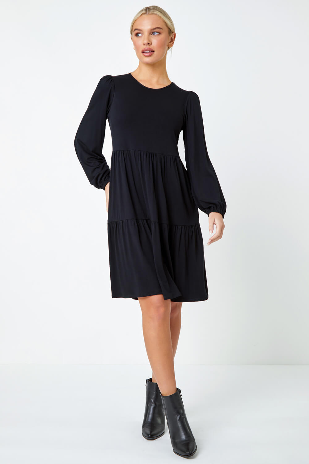 Black Petite Plain Tiered Stretch Dress