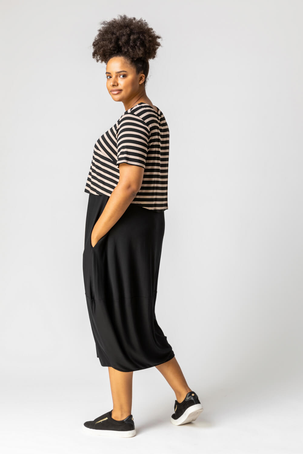 Beige Curve Stripe Contrast Print Jersey Dress