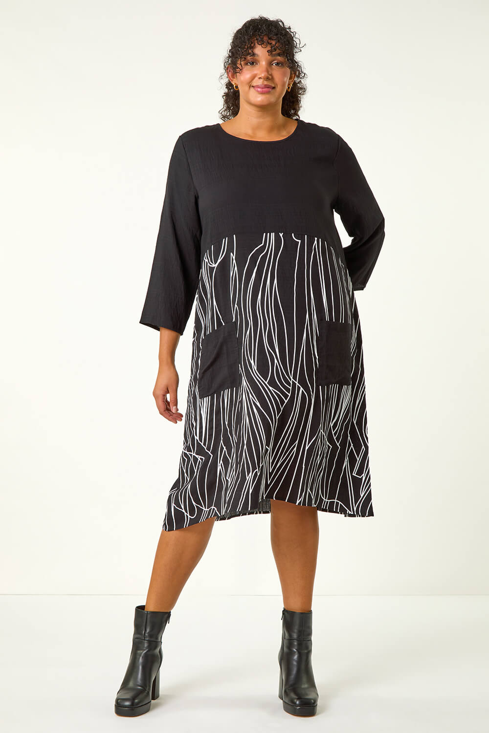 Black Curve Abstract Print Pocket Smock Dress