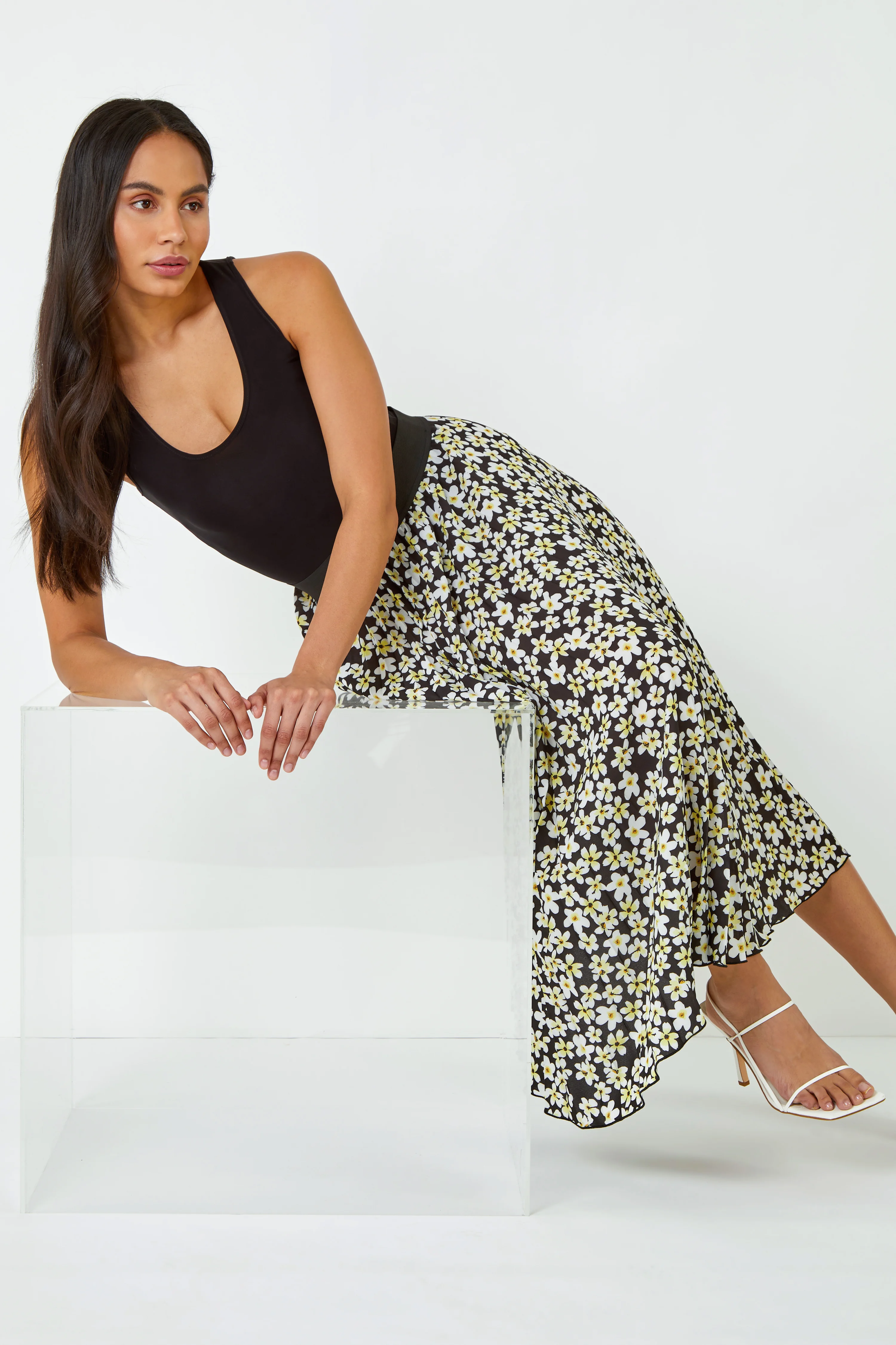 Black Daisy Floral Elastic Waist Pleated Skirt