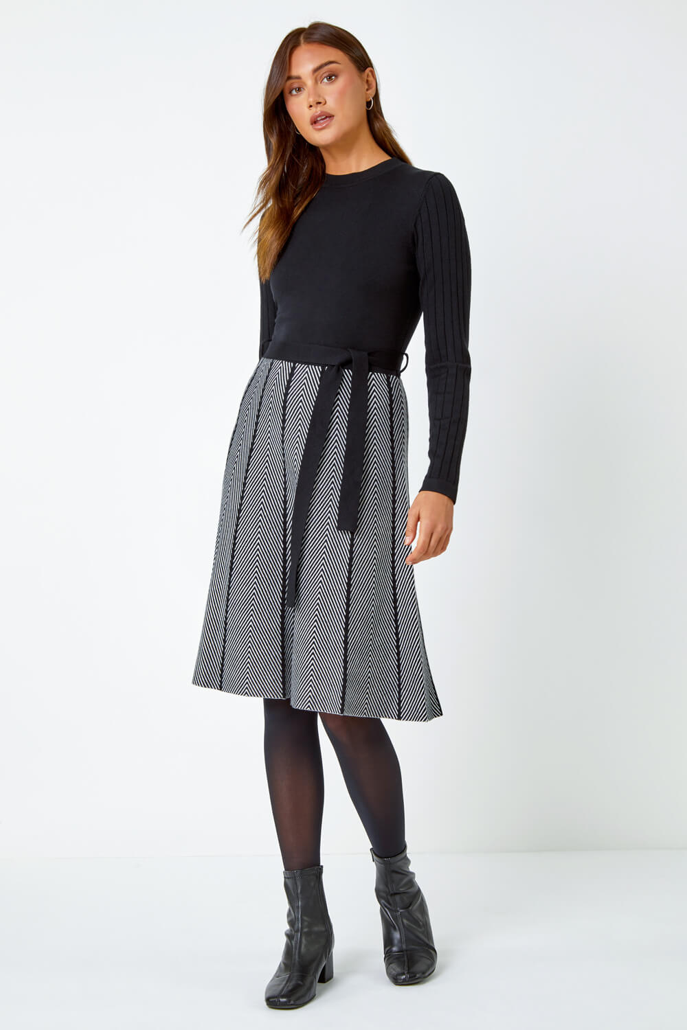 Black Chevron Print Belted Jumper Dress