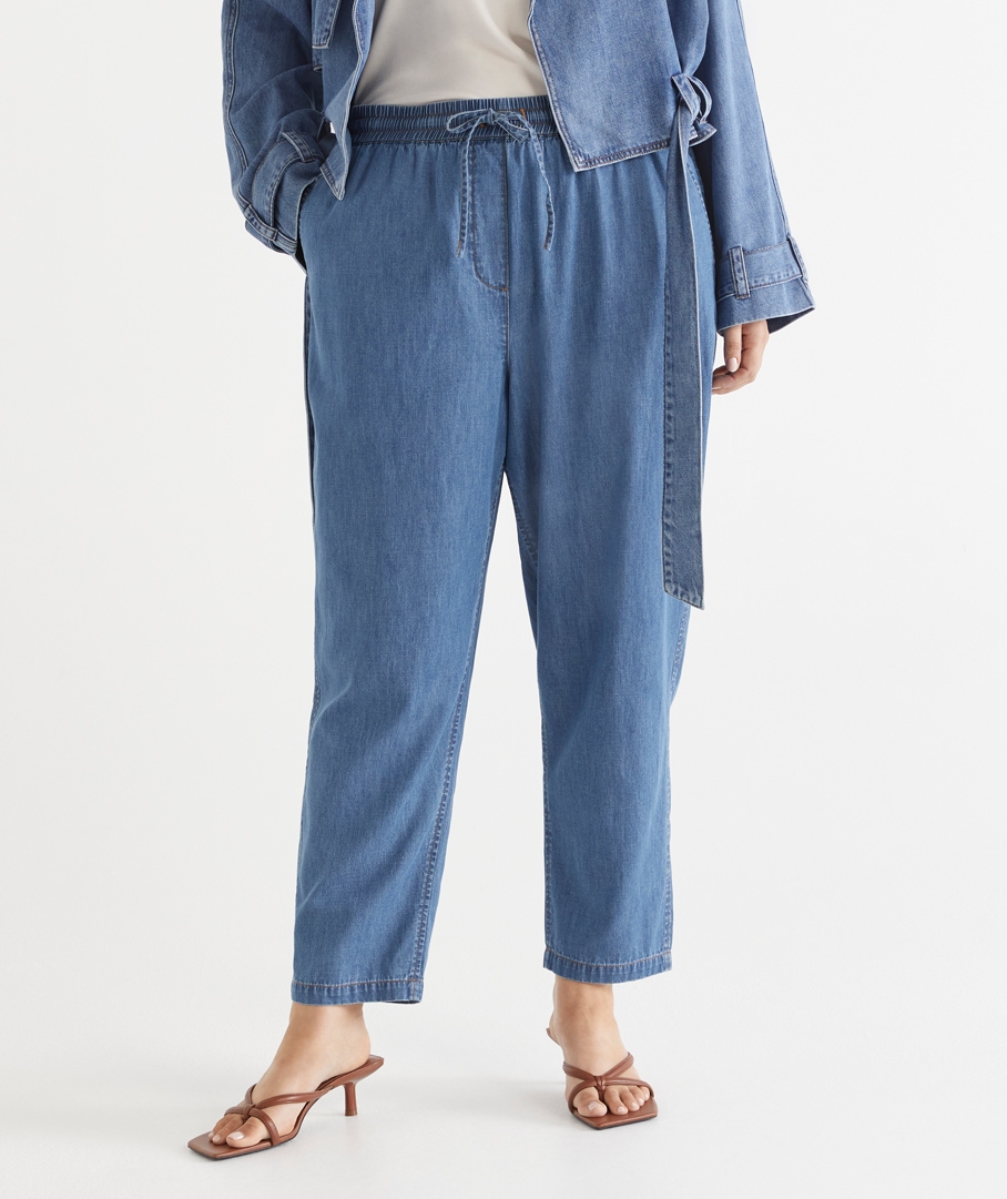 Relaxed Tapered Denim Pant