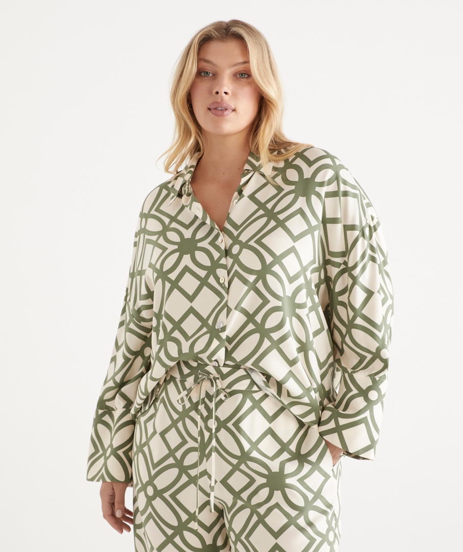 Long Sleeve Geometric Print Shirt