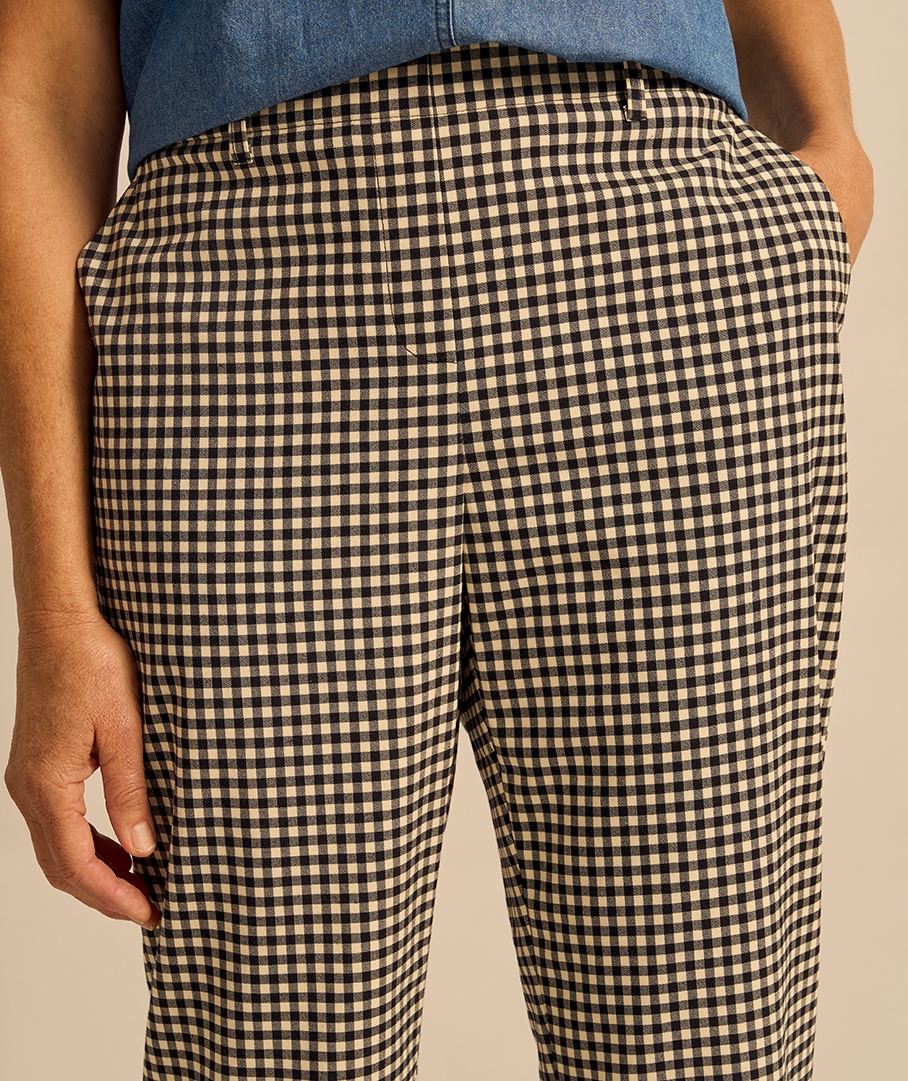 Ankle Length Tapered Classic Pant
