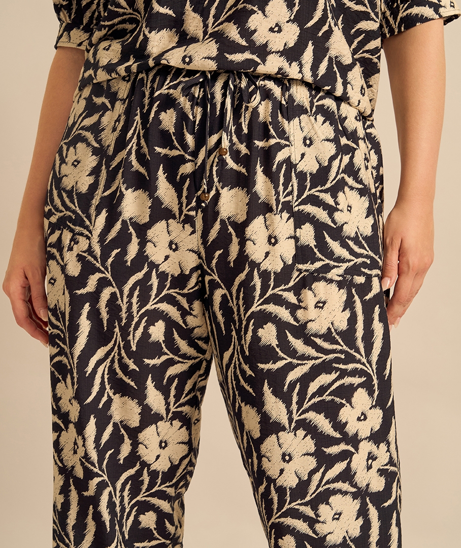 Textured Relaxed Print Pant