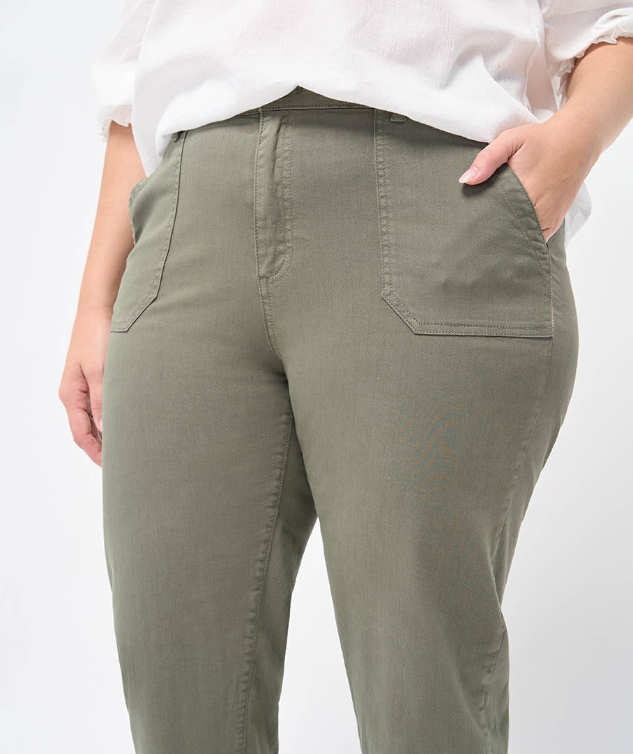Carpenter Pocket Relaxed Pant